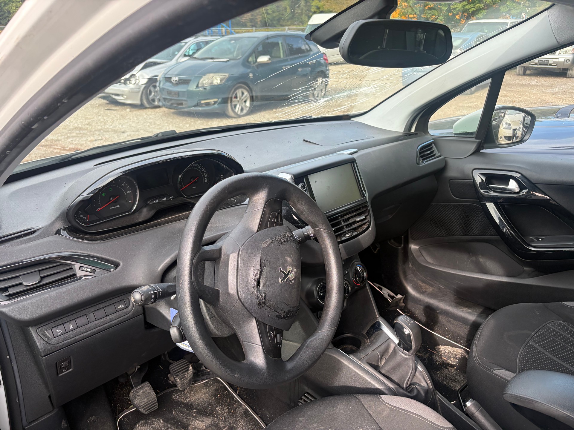 PEUGEOT 208 1.2 VTI Access-image-6