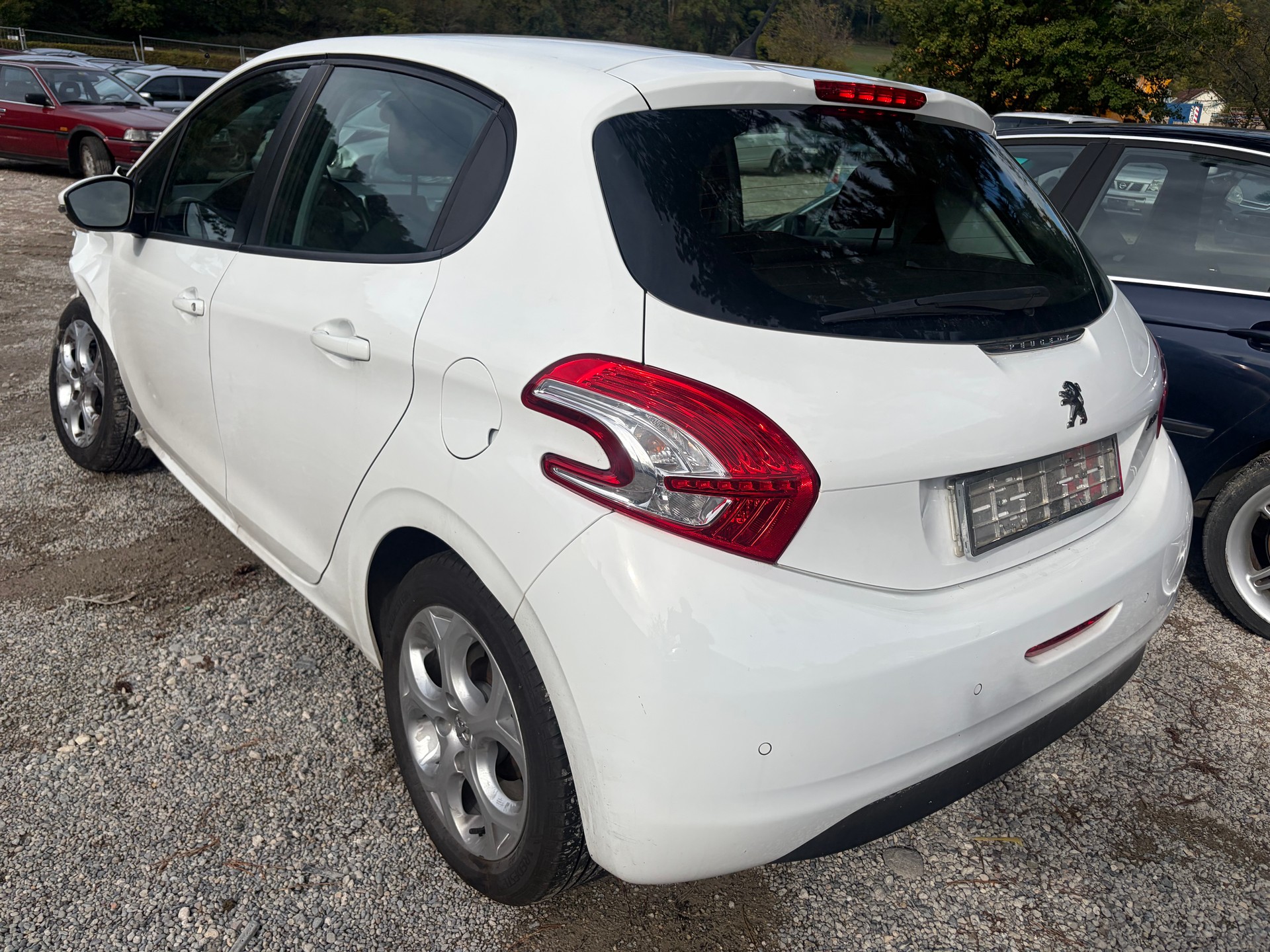 PEUGEOT 208 1.2 VTI Access-image-5