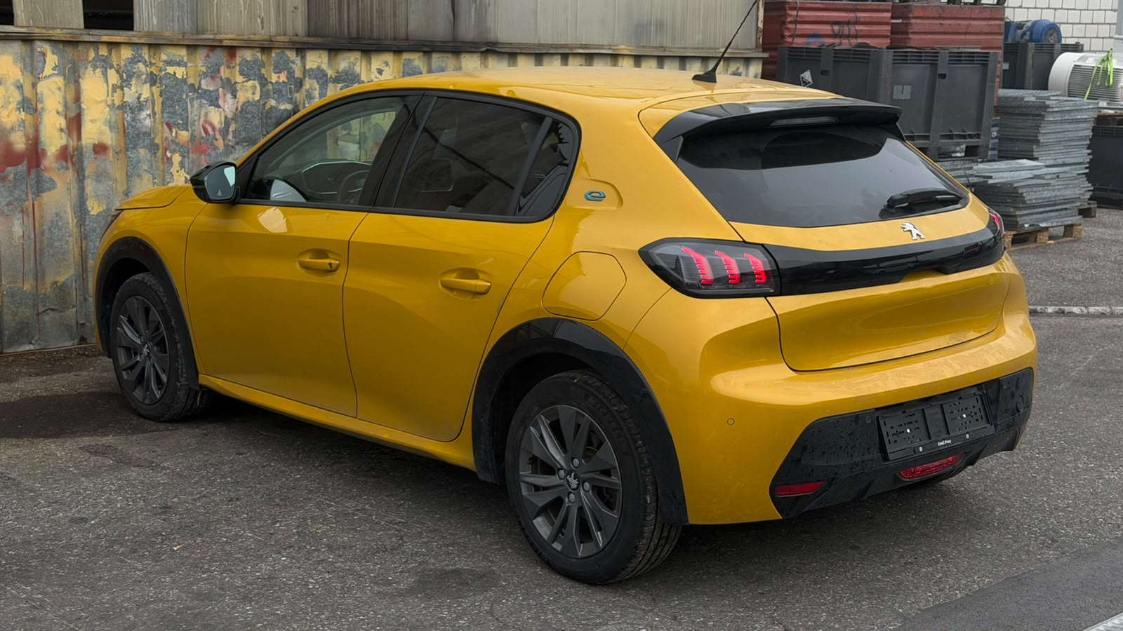 PEUGEOT 208 Elektrik GT-image-4