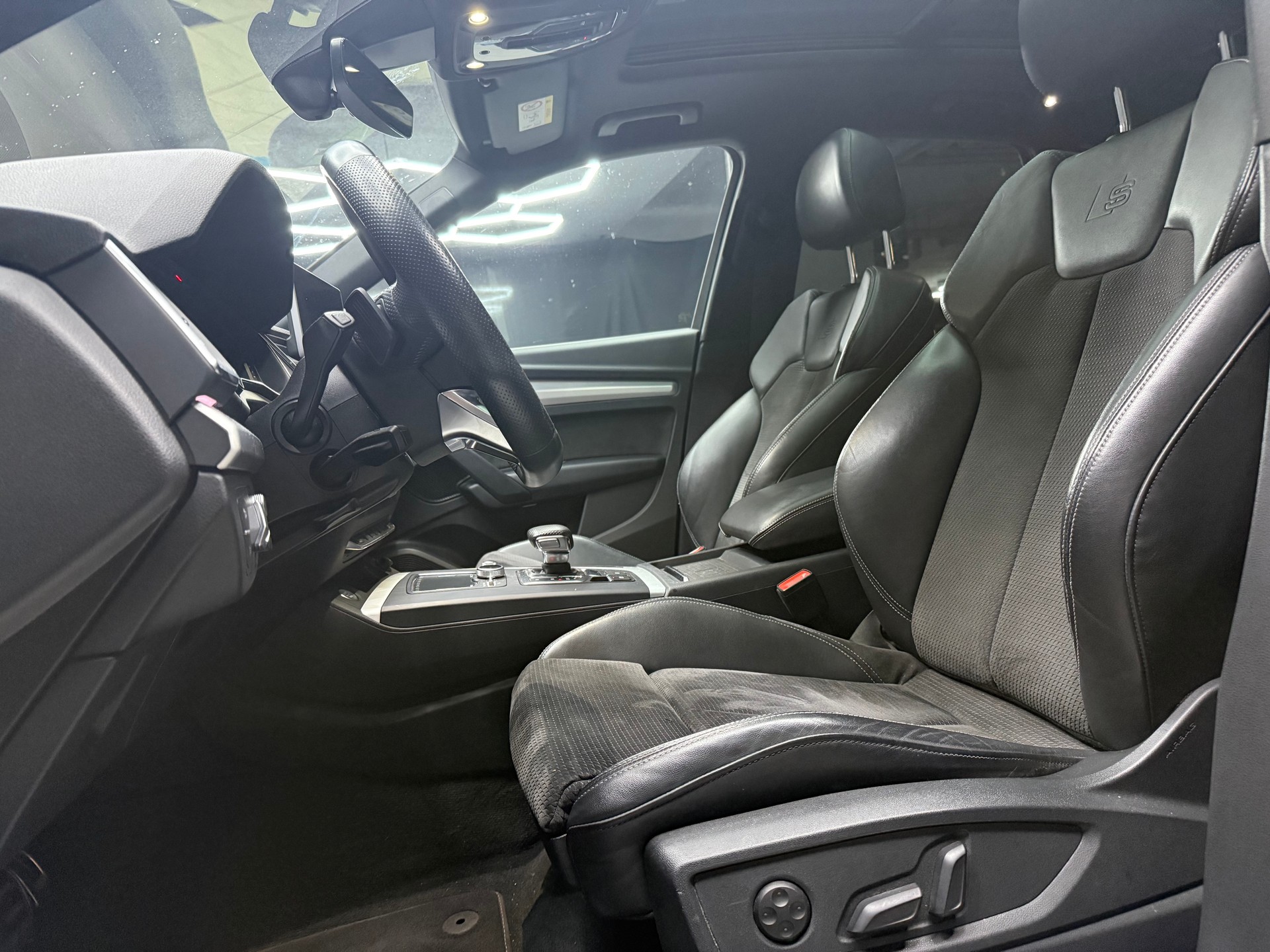 AUDI Q5 50 TDI sport quattro tiptronic-image-9