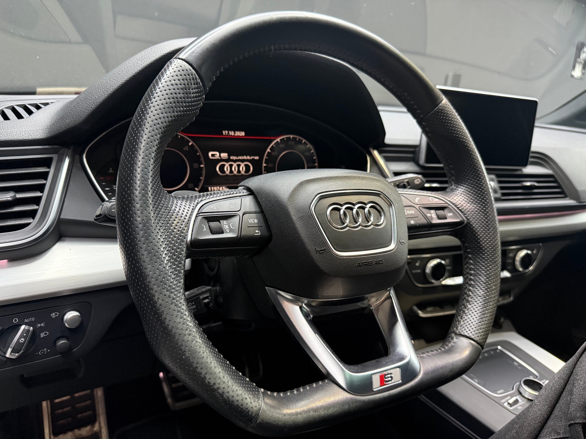 AUDI Q5 50 TDI sport quattro tiptronic-image-6