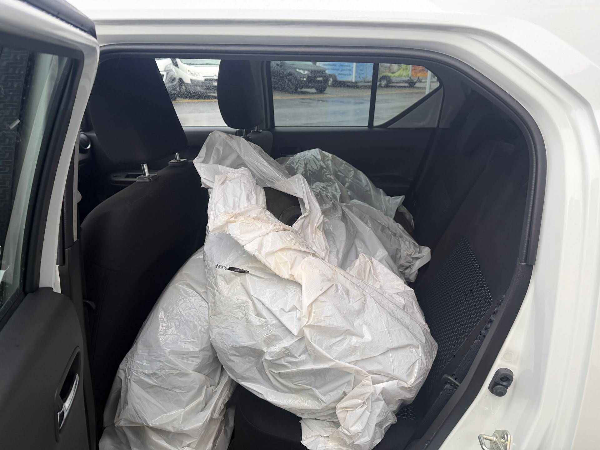 SUZUKI Ignis 1.2i Generation Hybrid-image-6