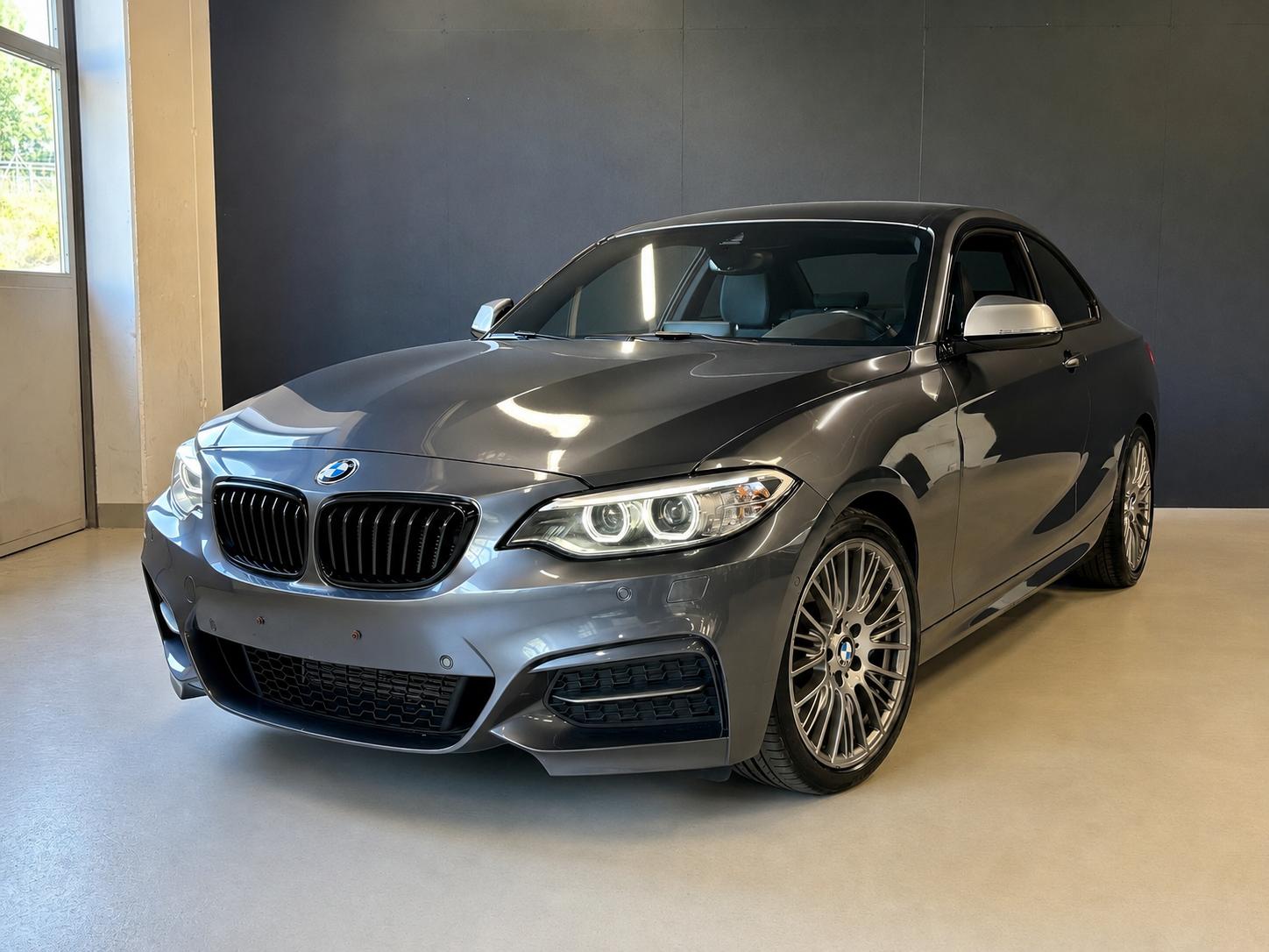 BMW M235i xDrive Steptronic-showroom-element-3