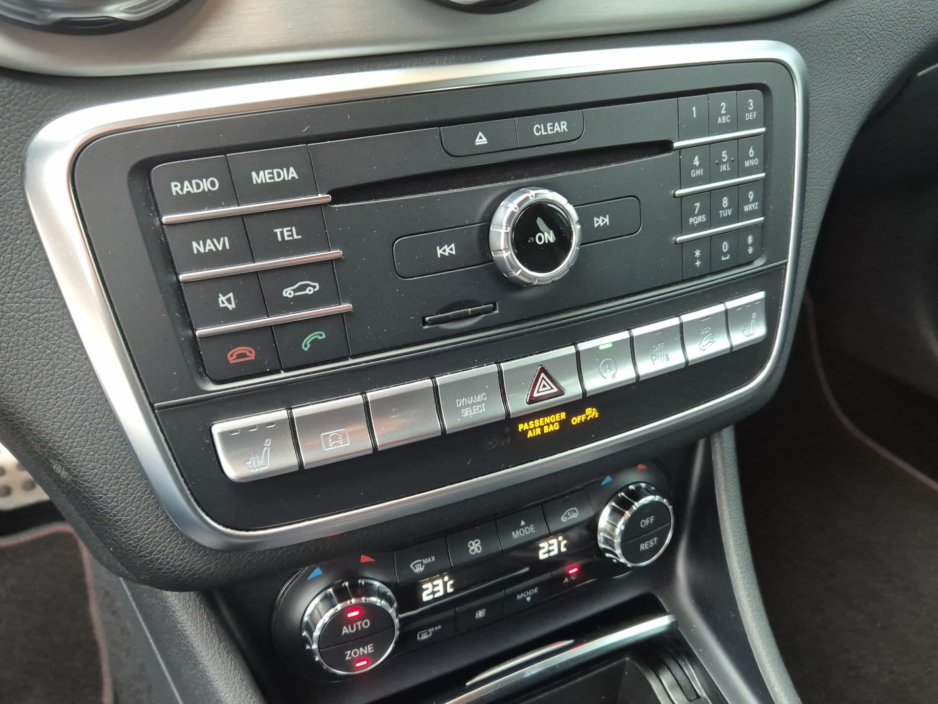 MERCEDES-BENZ GLA 250 AMG Line 4Matic 7G-DCT-image-20