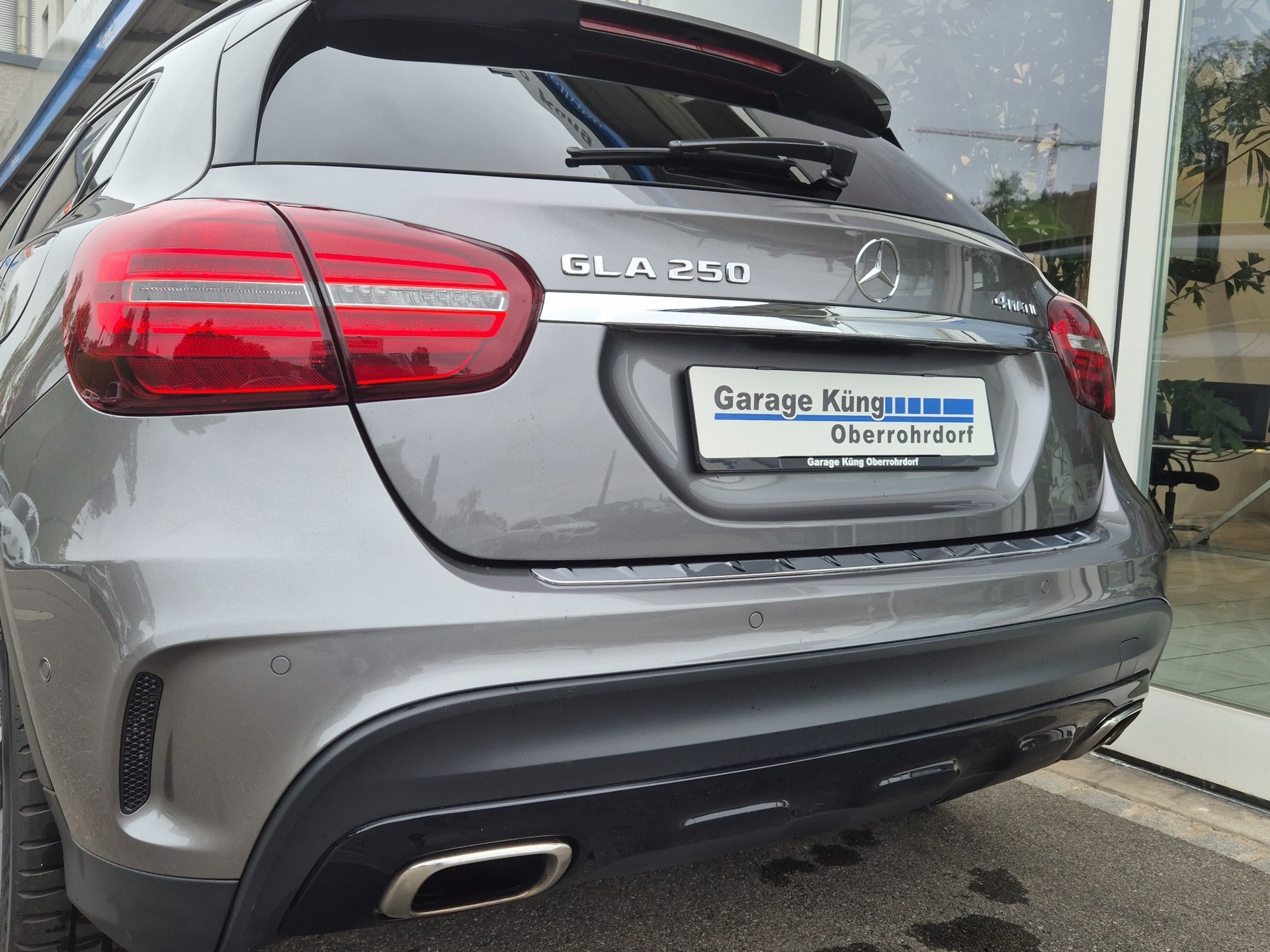MERCEDES-BENZ GLA 250 AMG Line 4Matic 7G-DCT-image-8