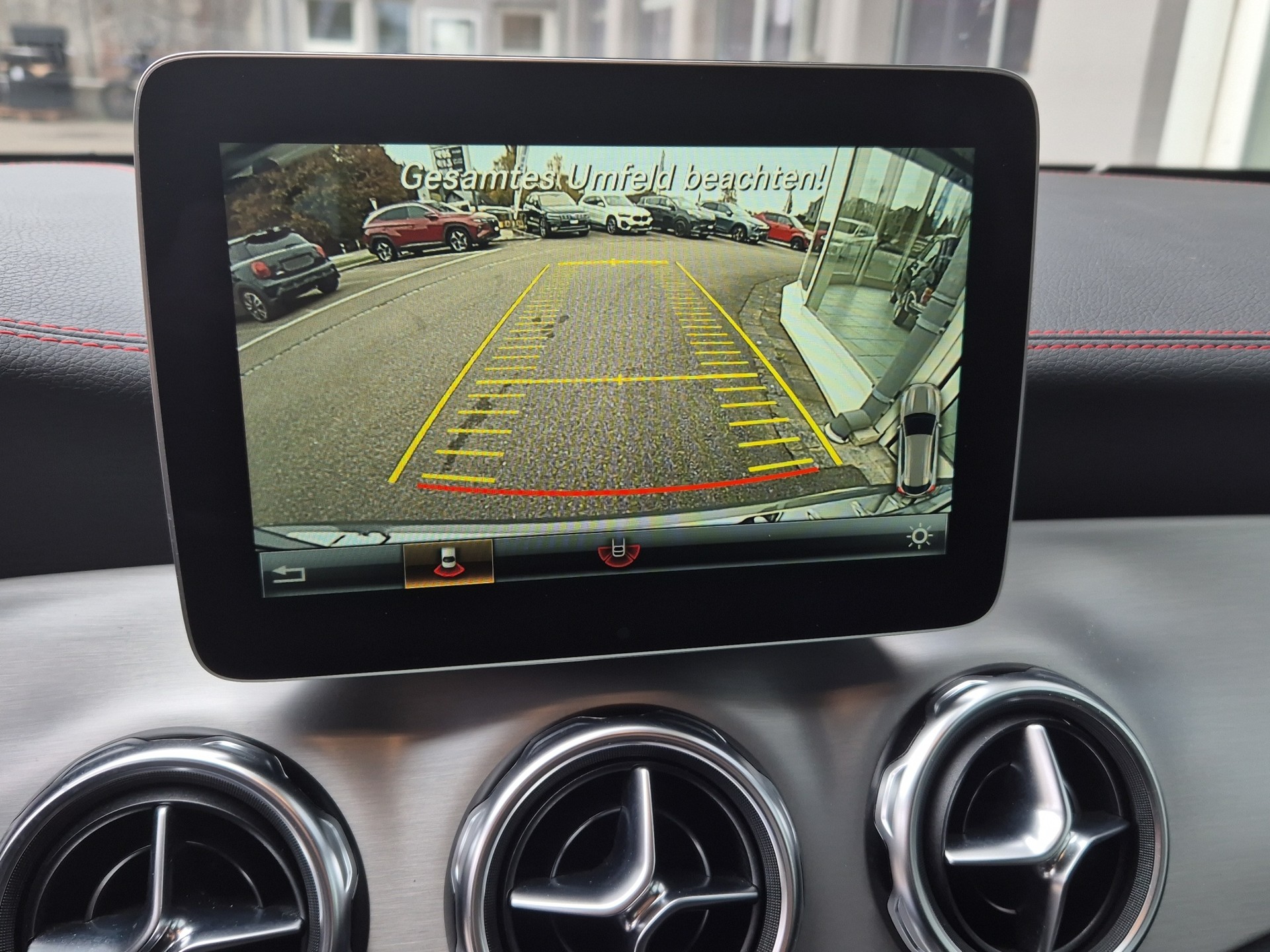 MERCEDES-BENZ GLA 250 AMG Line 4Matic 7G-DCT-image-19
