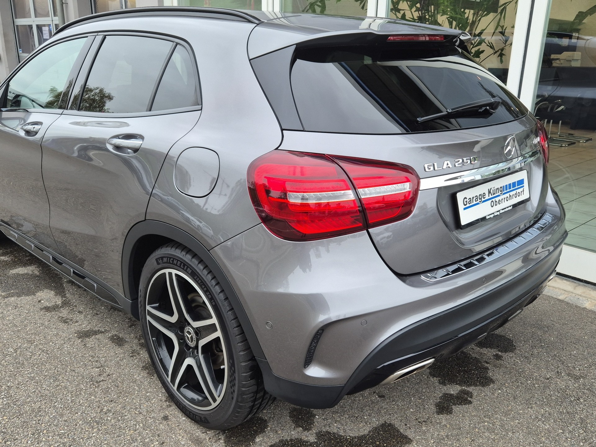 MERCEDES-BENZ GLA 250 AMG Line 4Matic 7G-DCT-image-6