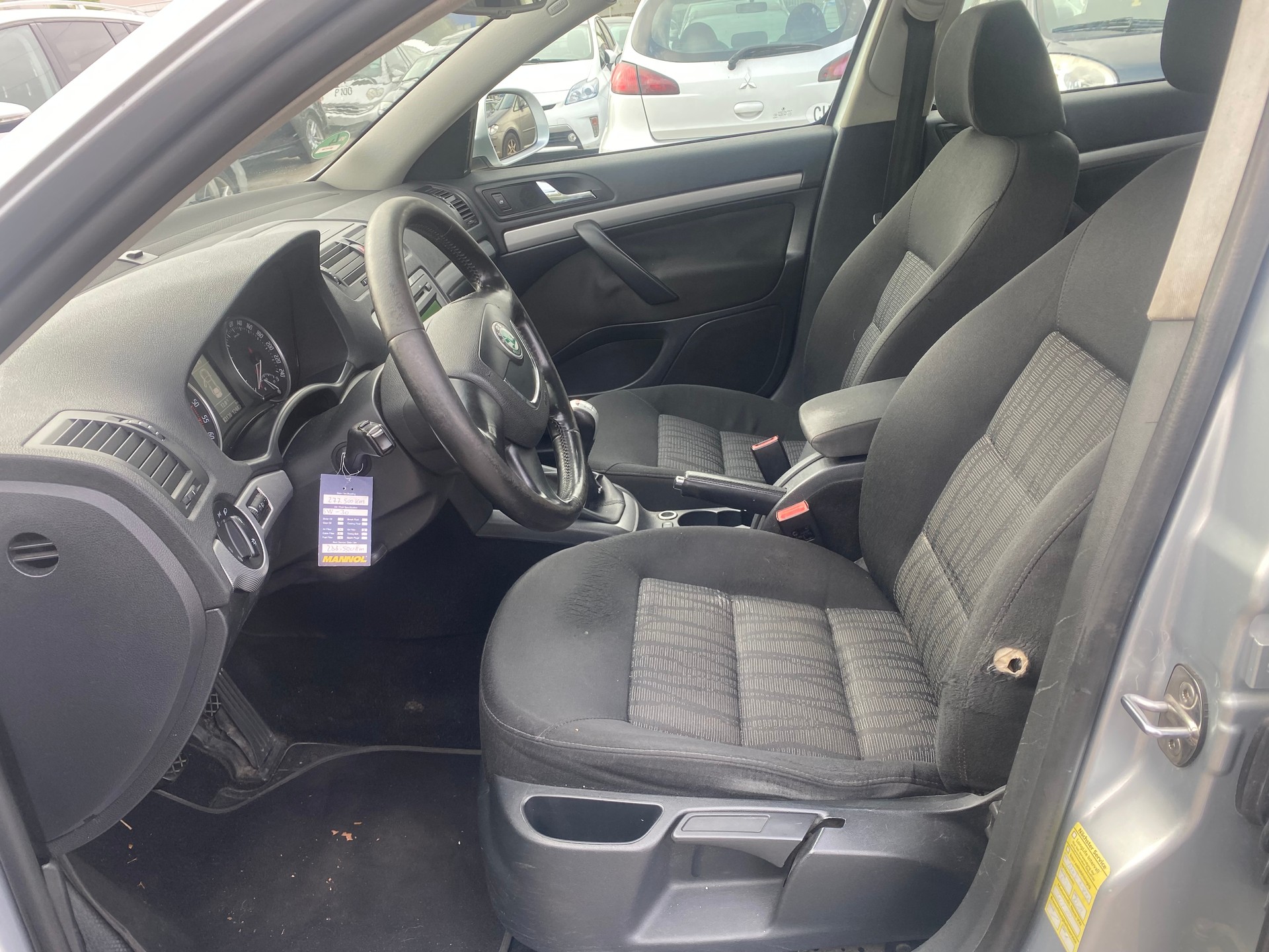 SKODA Octavia Combi 1.9 TDI Swiss Adventure 4x4-image-9