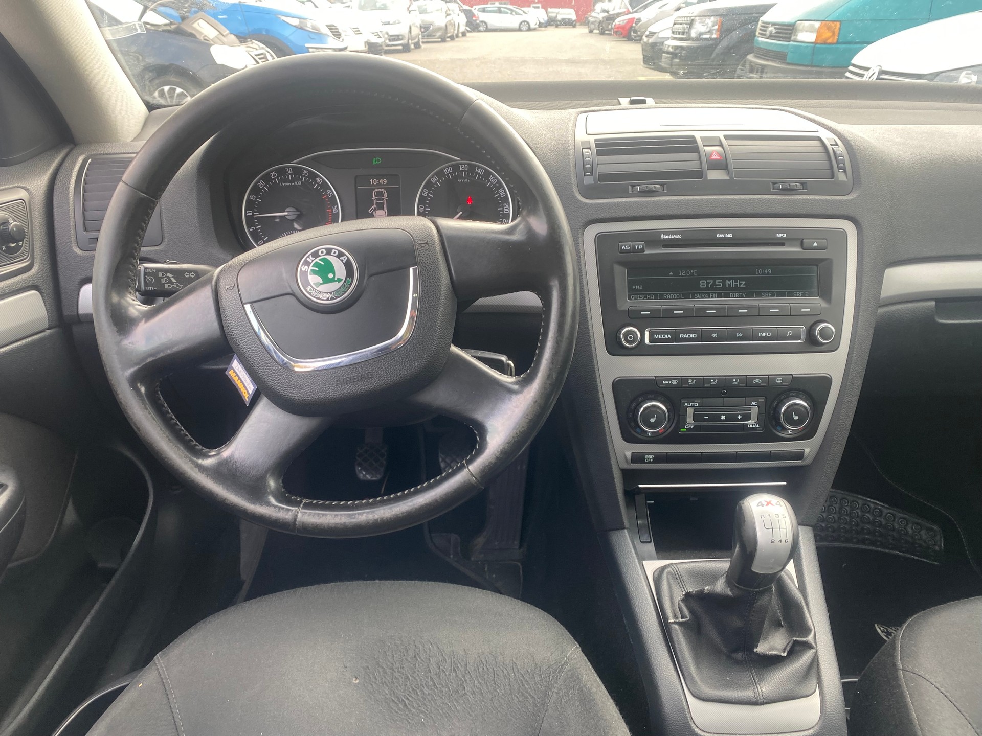 SKODA Octavia Combi 1.9 TDI Swiss Adventure 4x4-image-8