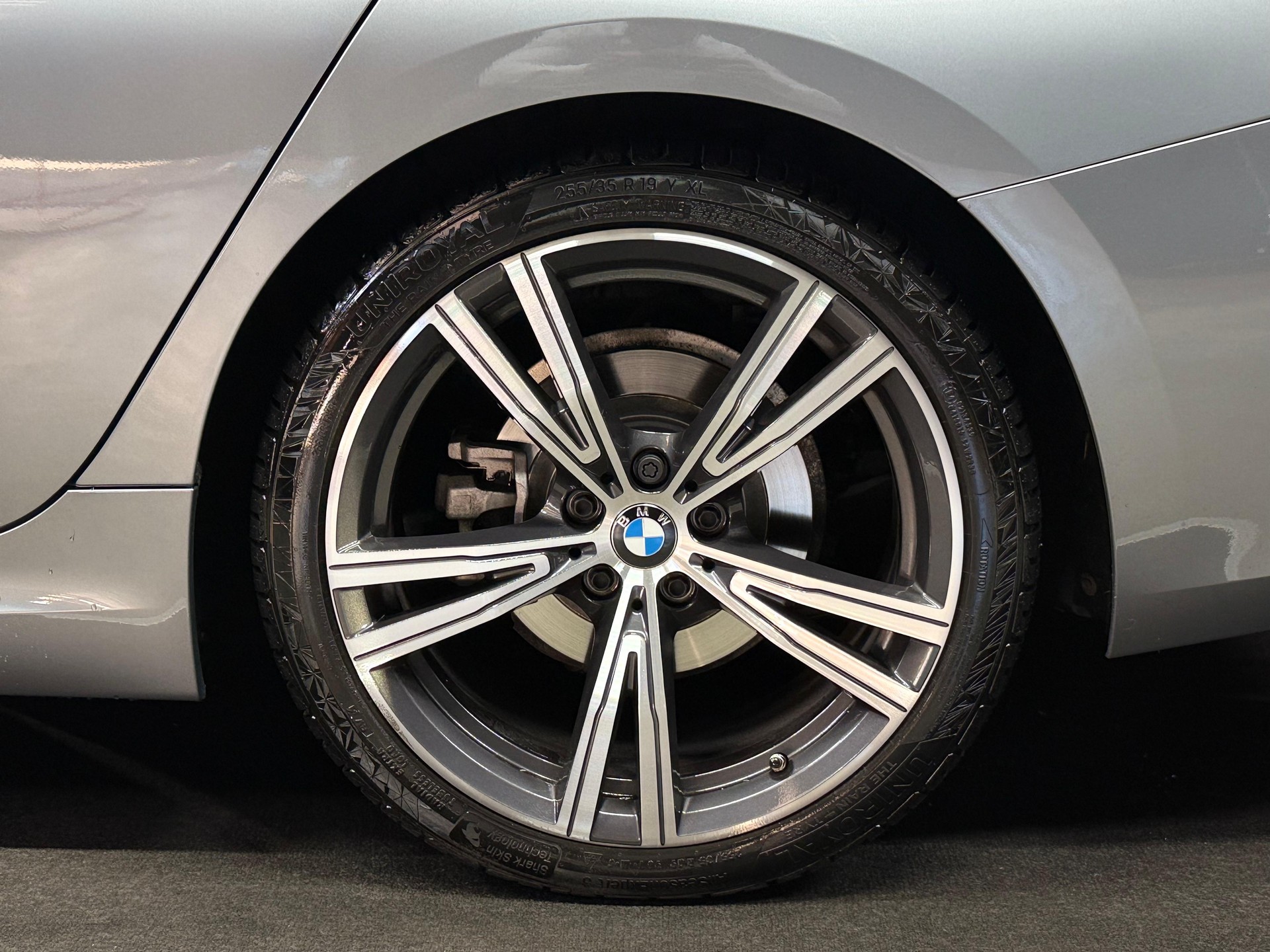 BMW 320d xDrive 48V Touring Steptronic M Sport-image-9