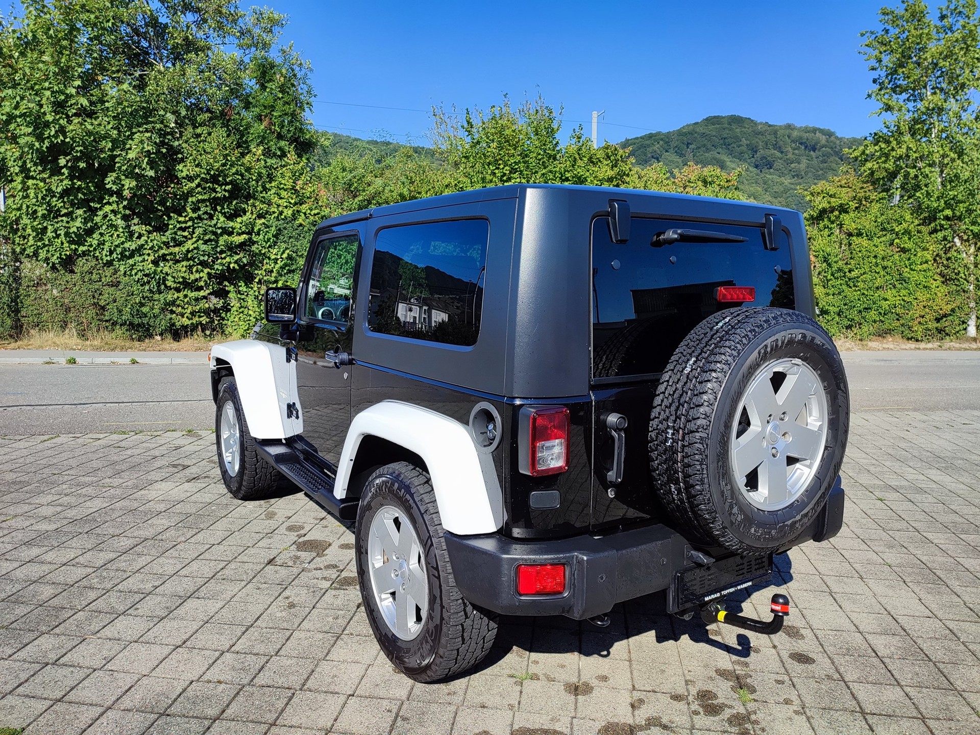 JEEP Wrangler 3.8 Sahara Automatic-image-6