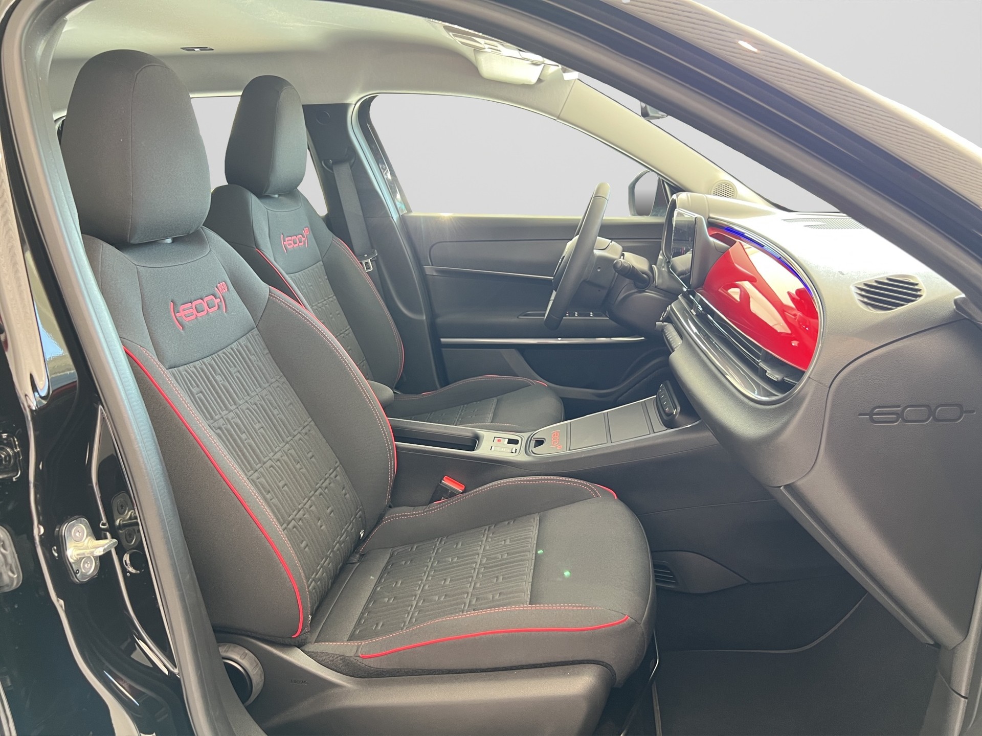 FIAT 600e Red-image-11