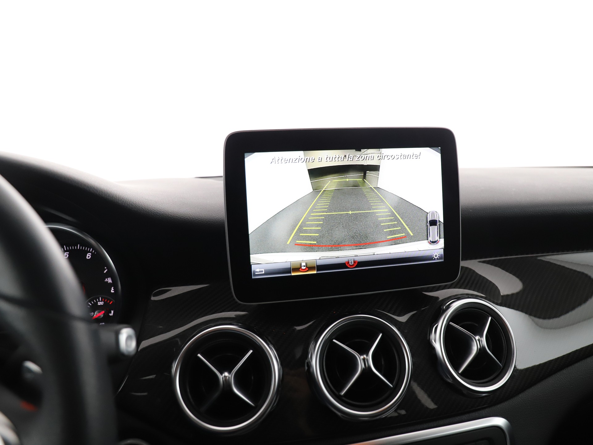 MERCEDES-BENZ GLA 250 AMG Line Sw.St.4M-image-13
