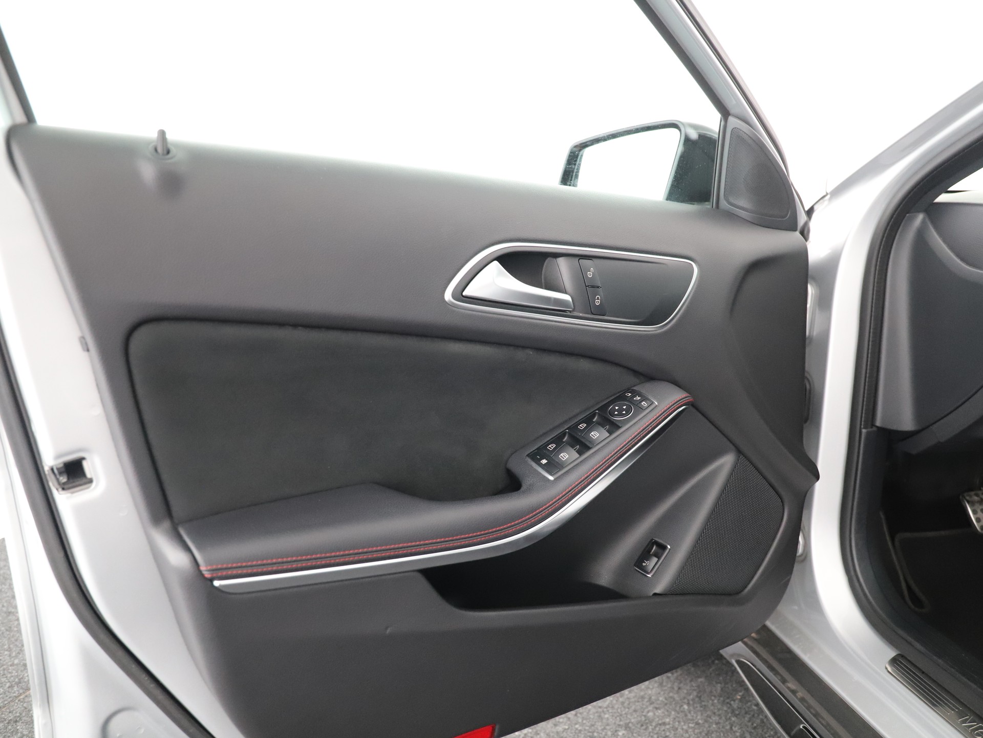 MERCEDES-BENZ GLA 250 AMG Line Sw.St.4M-image-12