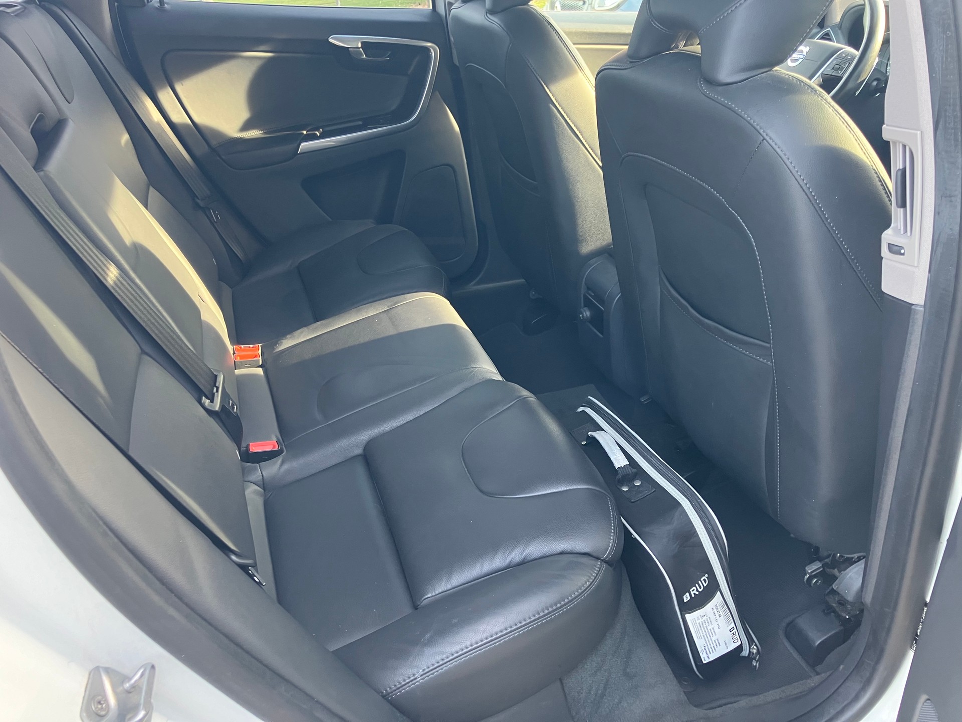 VOLVO XC60 T6 AWD Executive Plus Geartronic-image-5