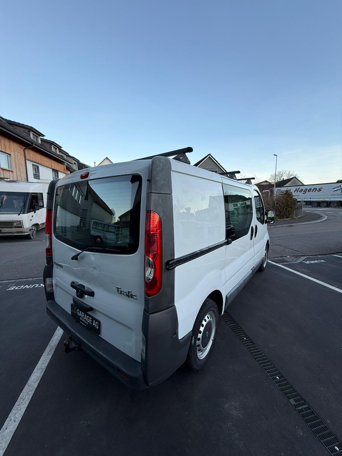 RENAULT Trafic 2.0 dCi 90 2.7t L1H1-image-4