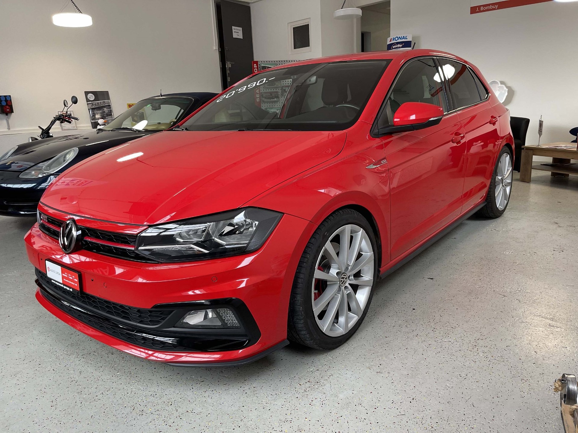 VW Polo 2.0 TSI GTI DSG-image-2
