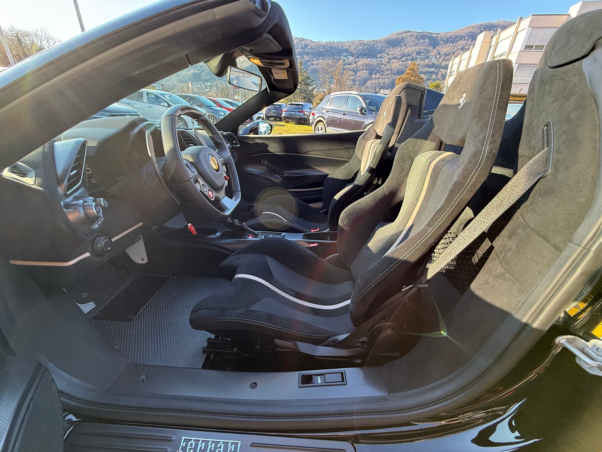 FERRARI 488 Pista Spider 3.9 V8-image-11