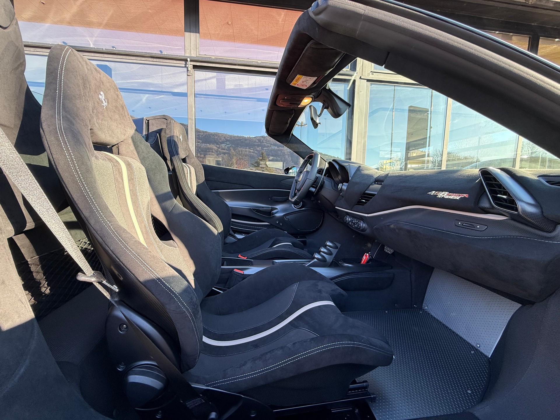 FERRARI 488 Pista Spider 3.9 V8-image-13