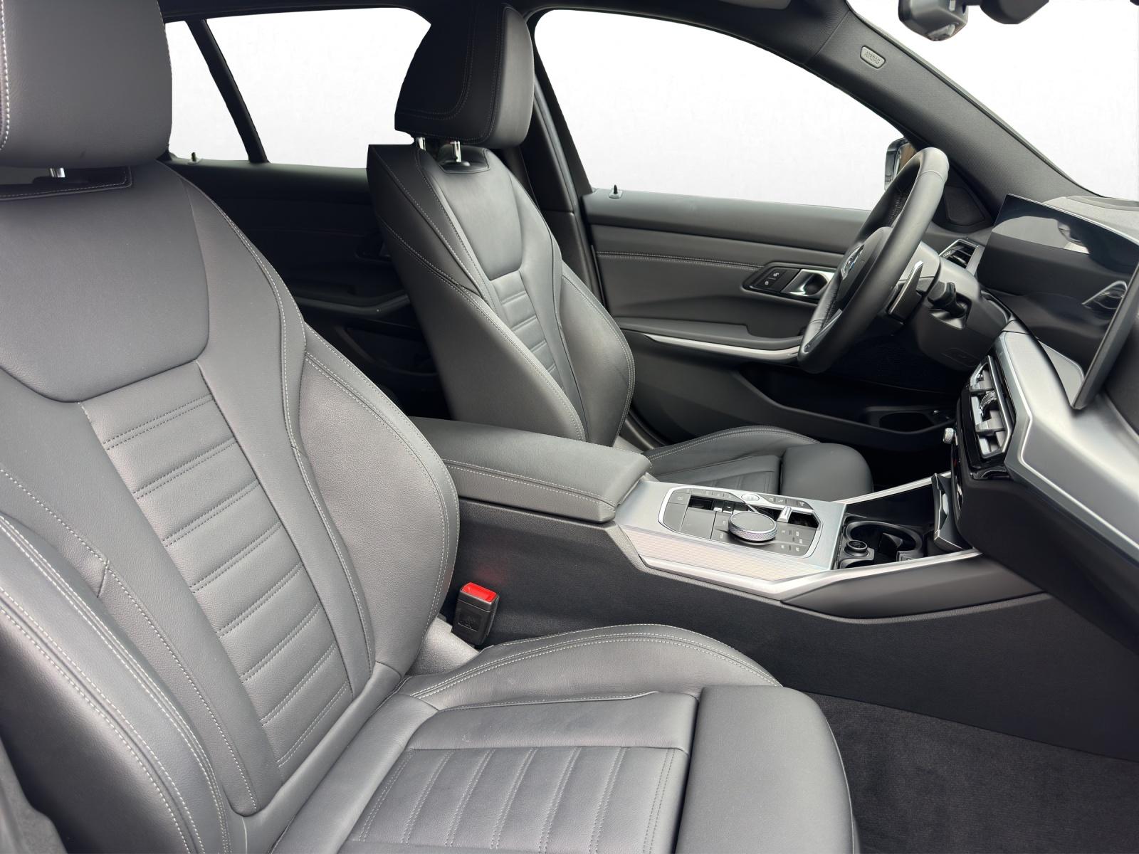 BMW 330e xDrive SAG Touring-image-15