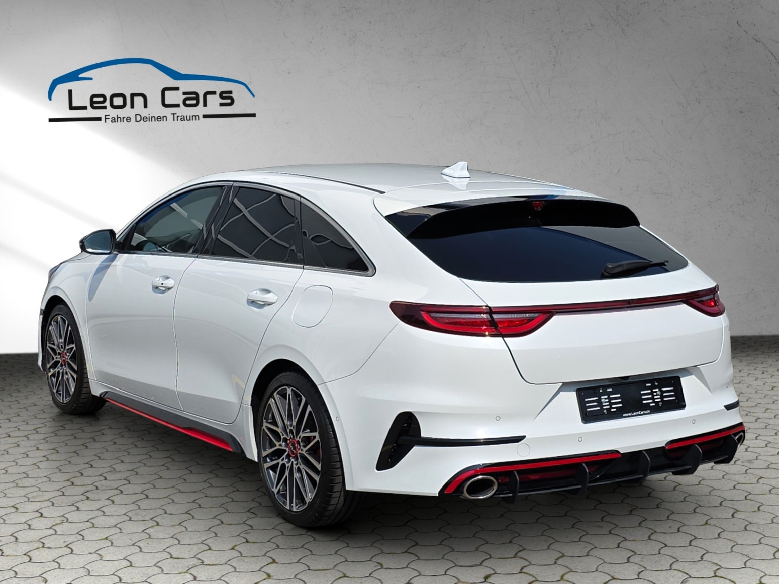 KIA ProCeed 1.6 T-GDi GT DCT-image-4
