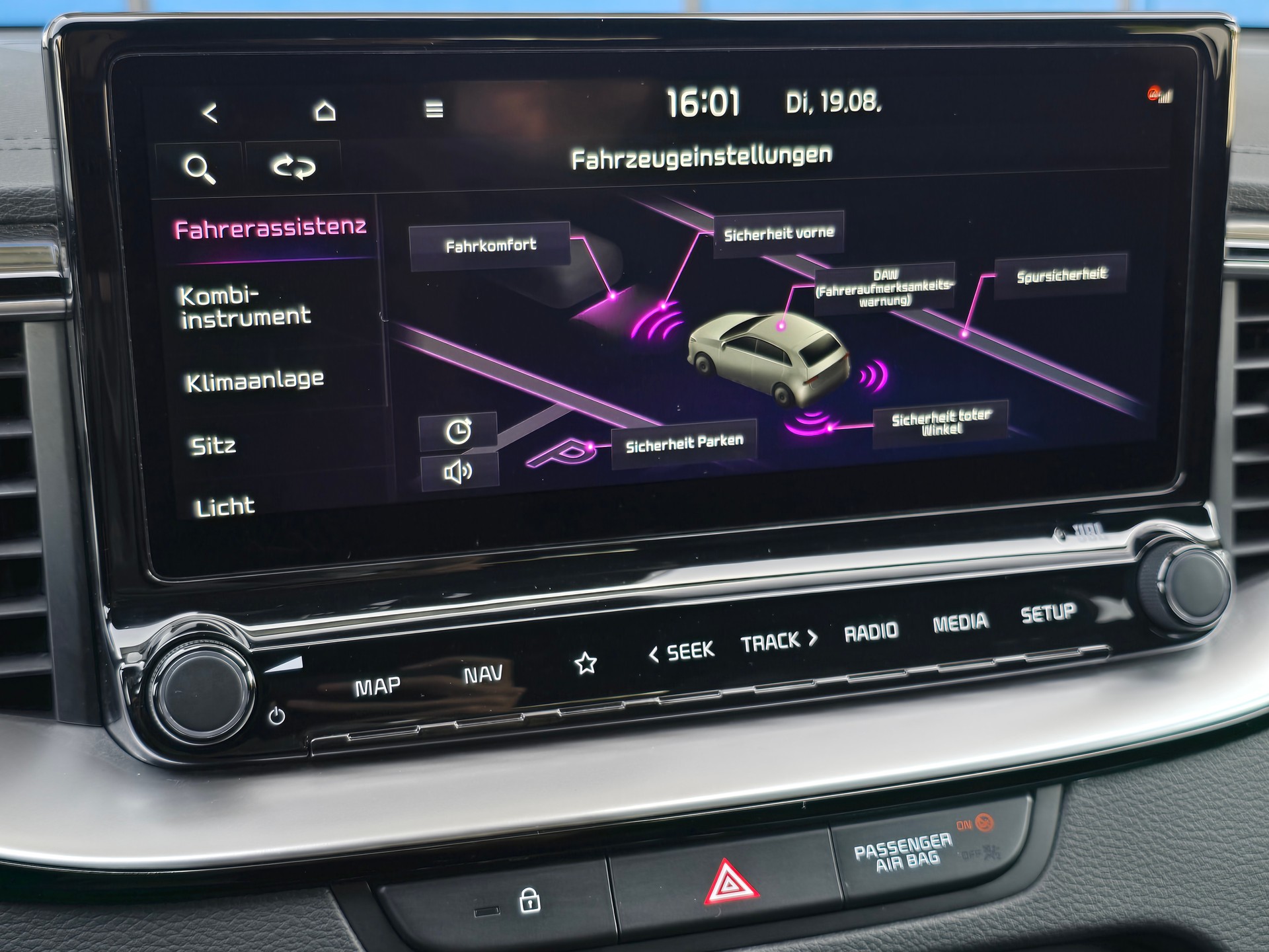 KIA ProCeed 1.6 T-GDi GT DCT-image-21