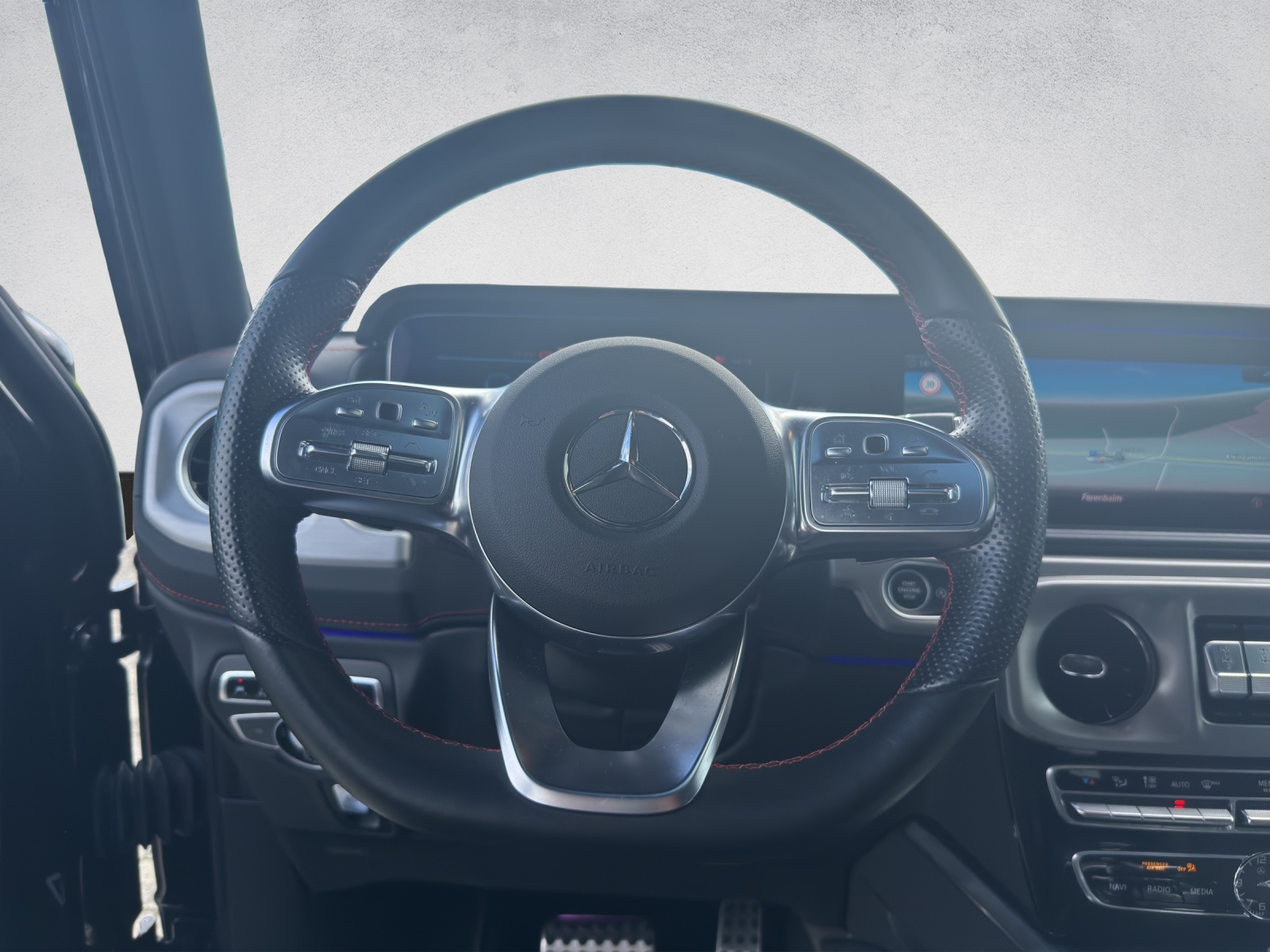 MERCEDES-BENZ G 350 d AMG Line 9G-Tronic-image-14