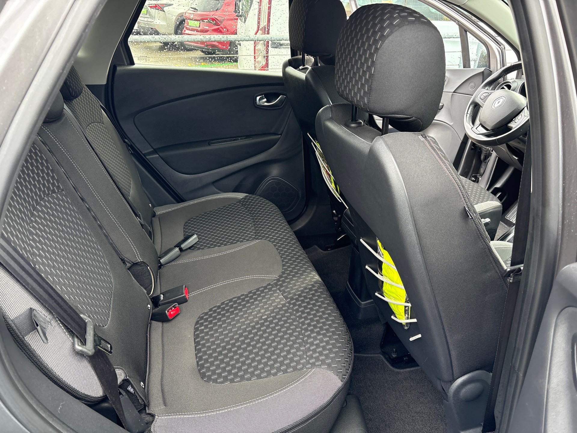 RENAULT Captur 1.2 T 16V 90th Anniversary EDC-image-7