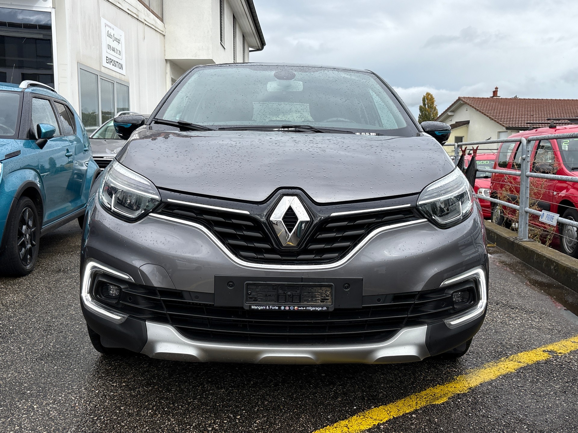 RENAULT Captur 1.2 T 16V 90th Anniversary EDC-image-0