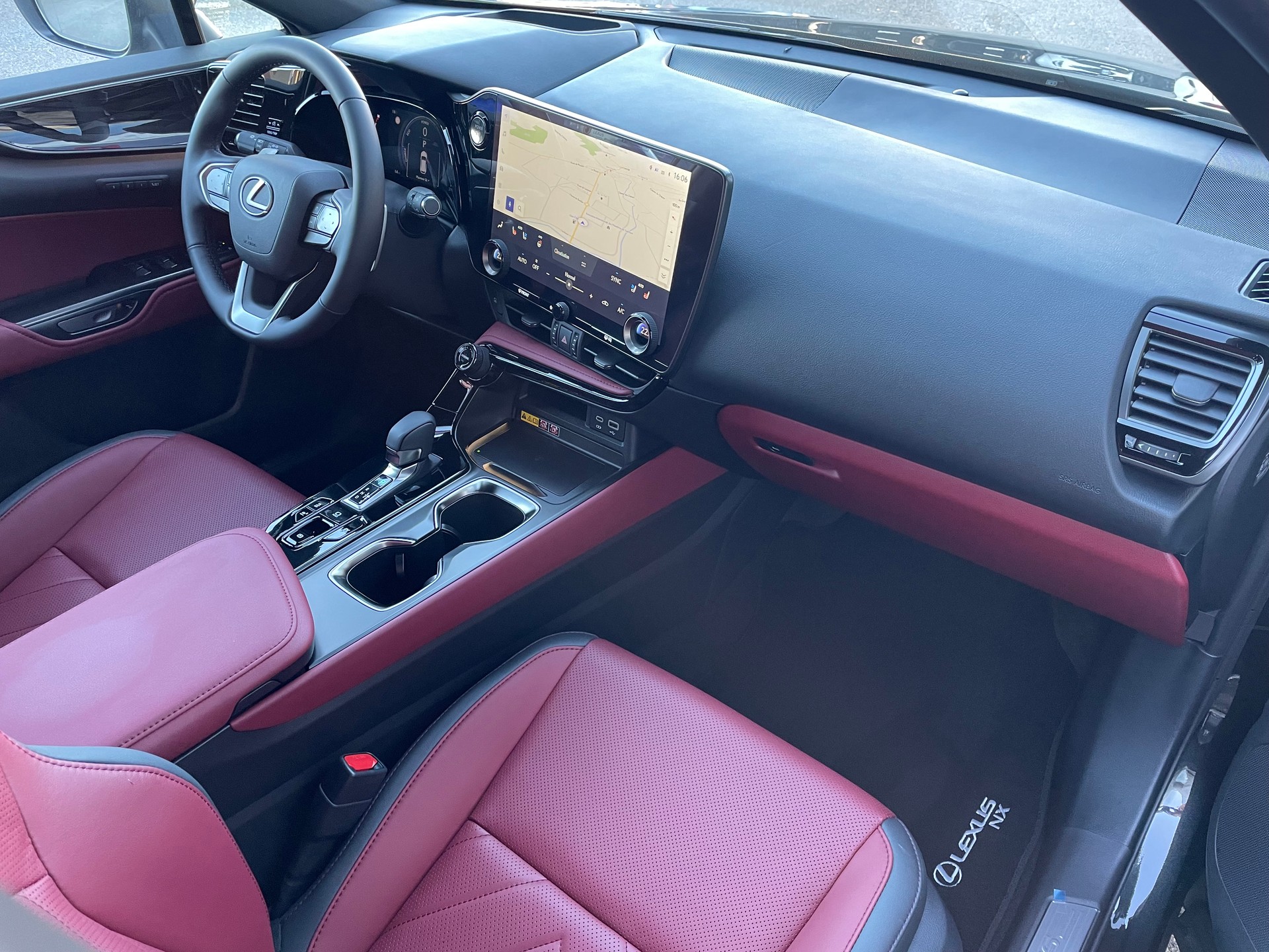 LEXUS NX 350h E-FOUR Comfort-image-12