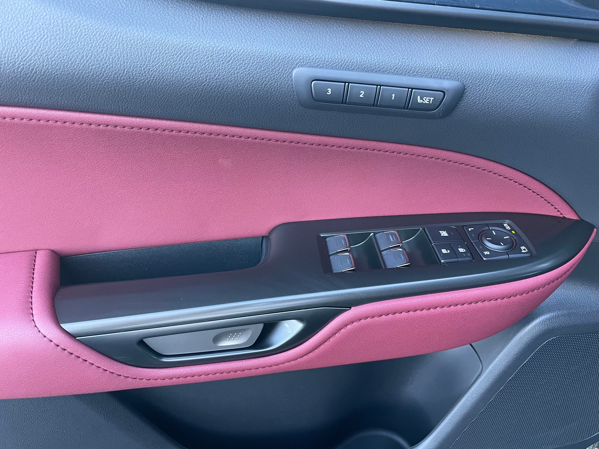LEXUS NX 350h E-FOUR Comfort-image-22