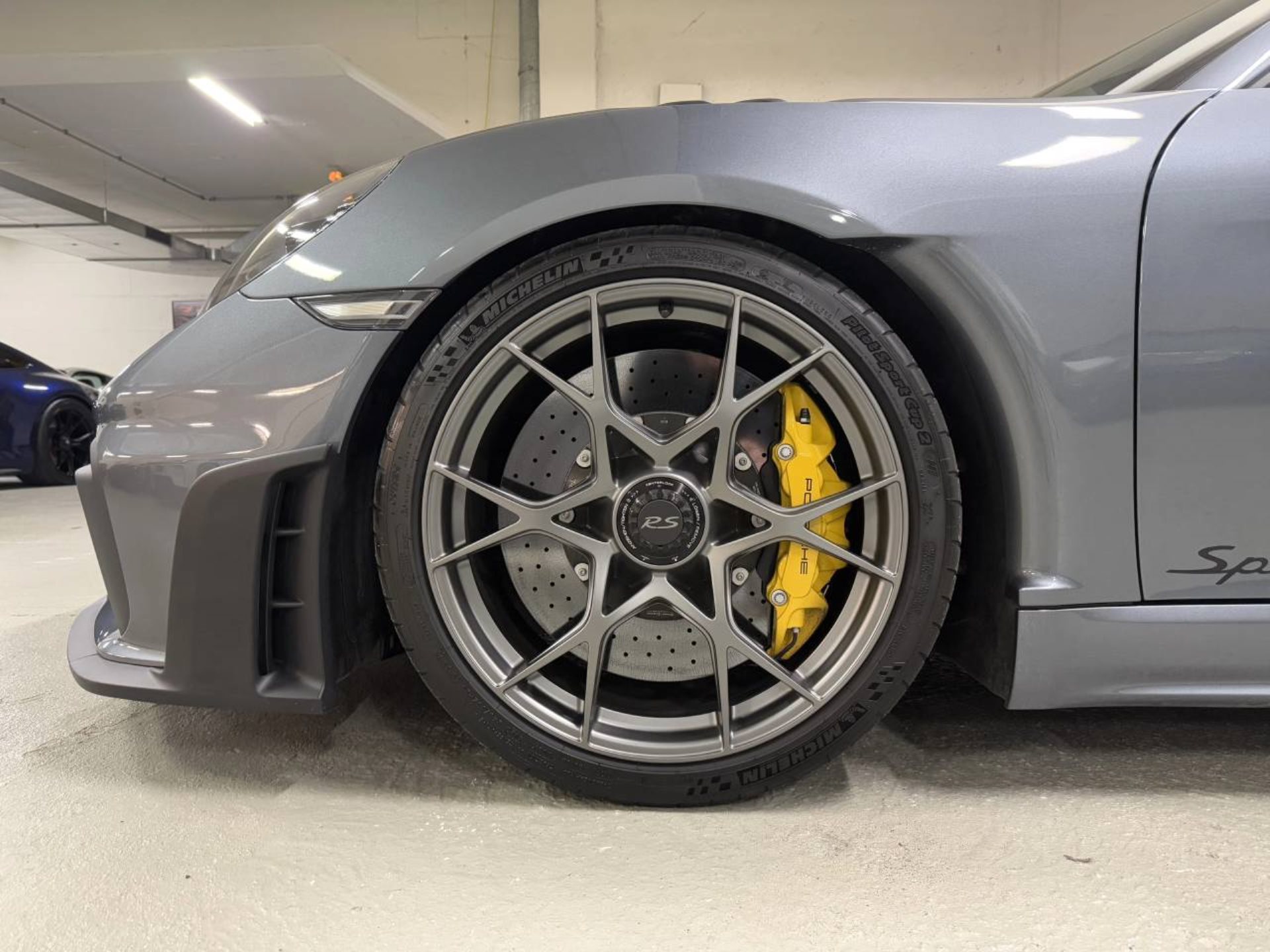 PORSCHE 718 Spyder RS (MY24)-image-10