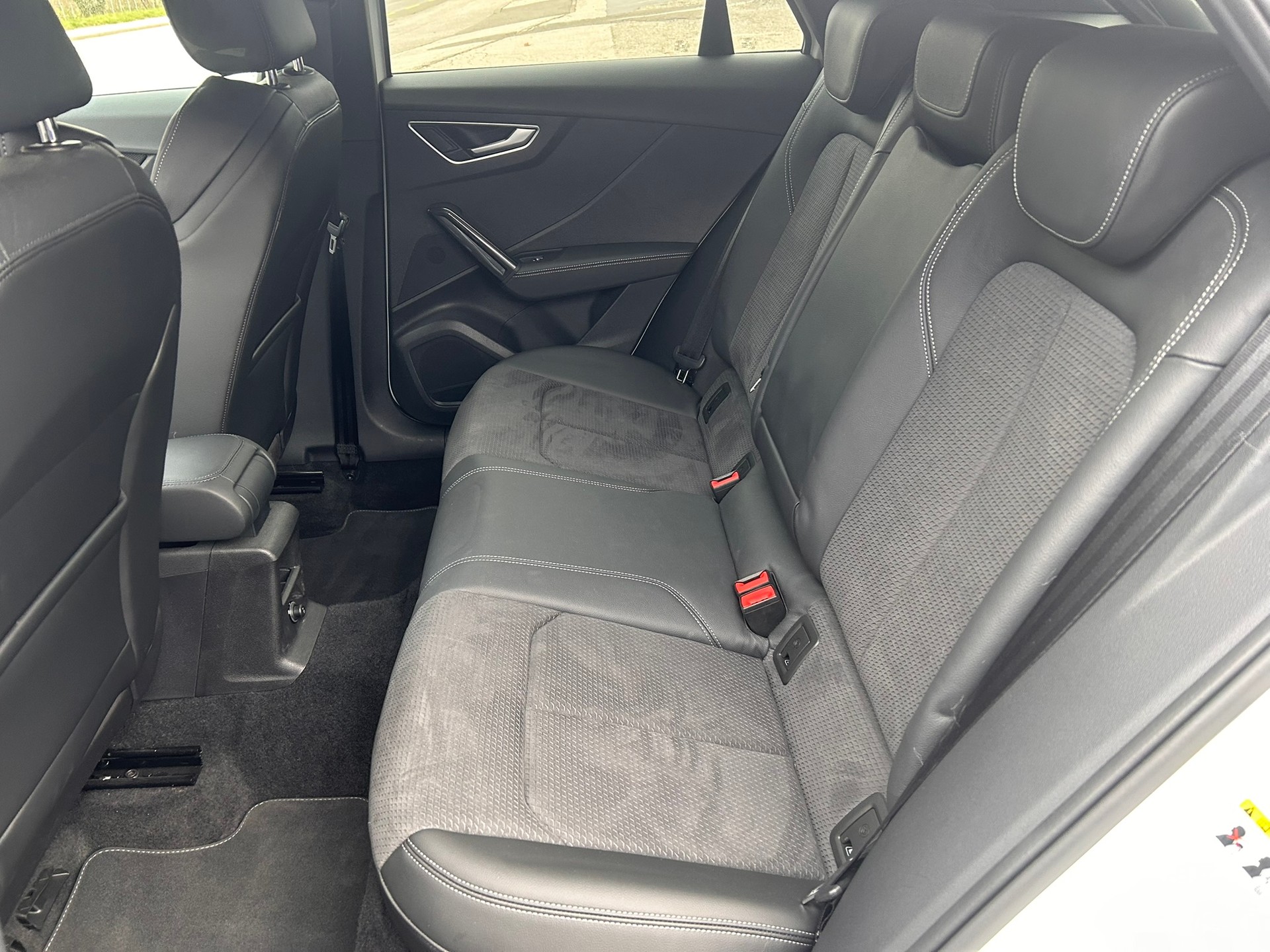 AUDI Q2 40 TFSI S Line quattro S-tronic-image-6