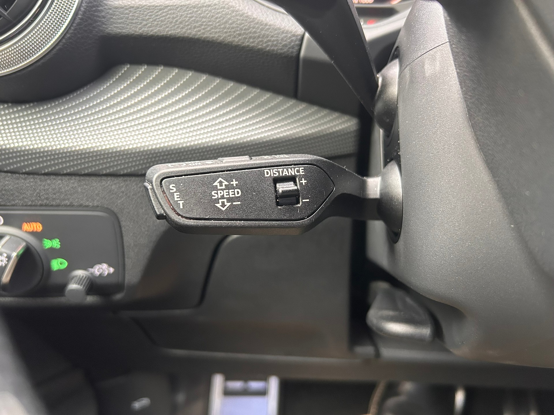 AUDI Q2 40 TFSI S Line quattro S-tronic-image-12
