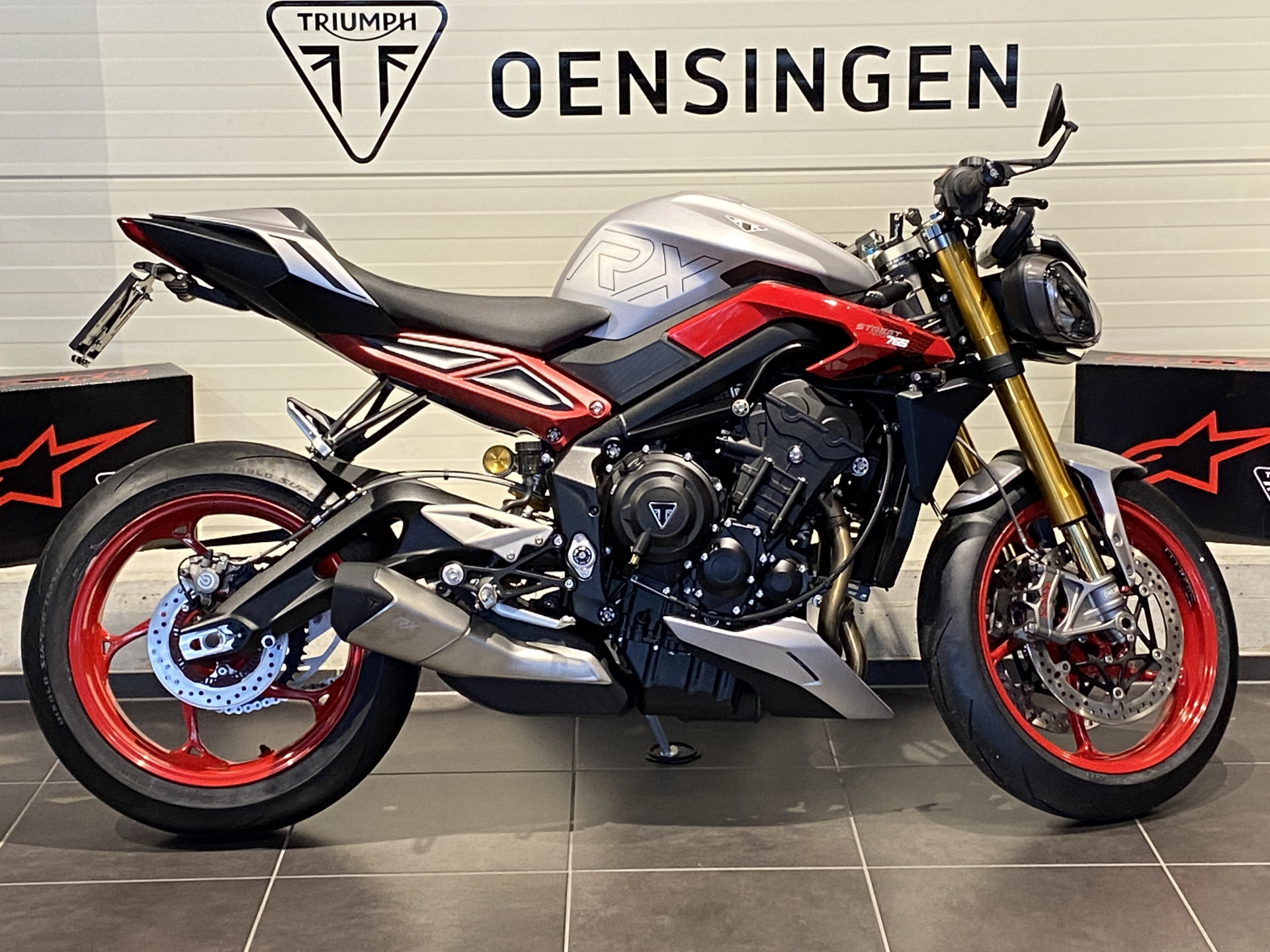 TRIUMPH Street Triple 765 RX-showroom-element-3