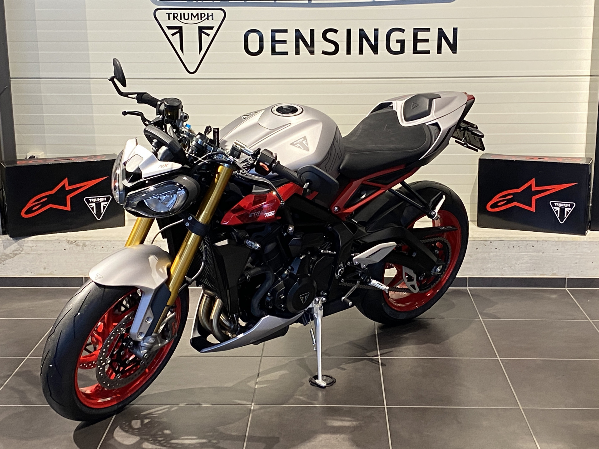 TRIUMPH Street Triple 765 RX-showroom-element-3
