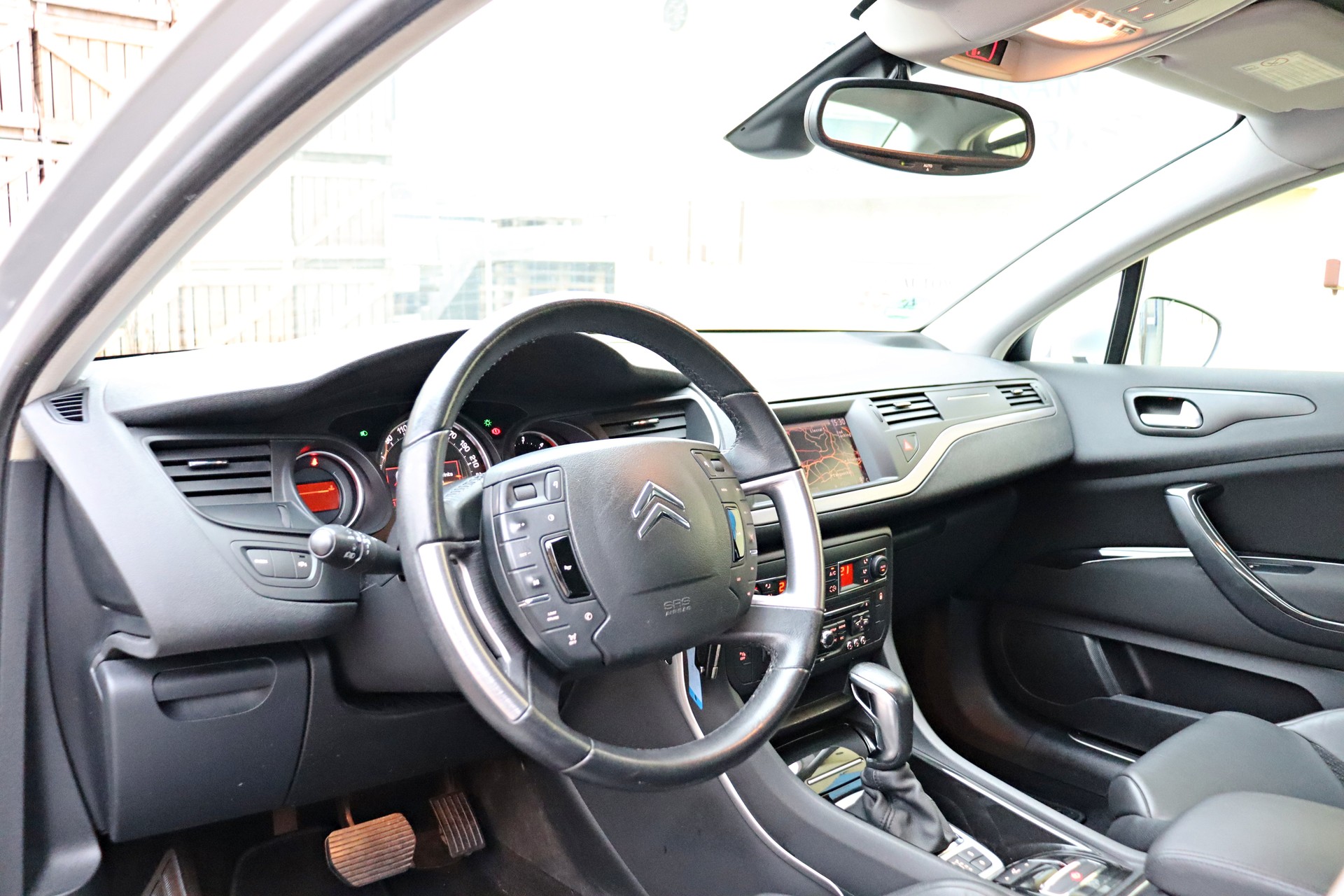 CITROEN C5 Berline 3.0 HDi V6 Exclusive Automatic-image-6