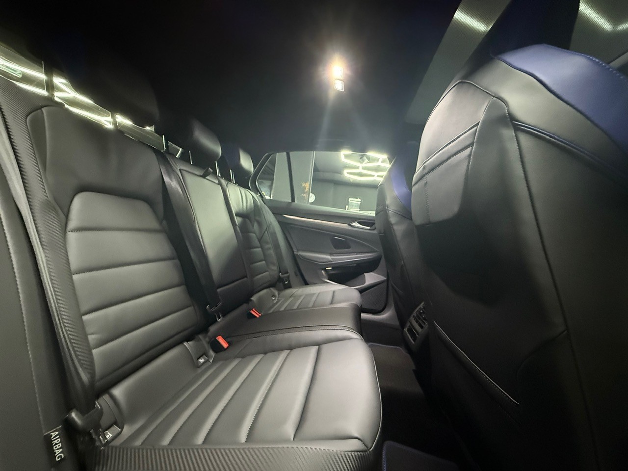 VW Golf 2.0TSI R 4M-image-11