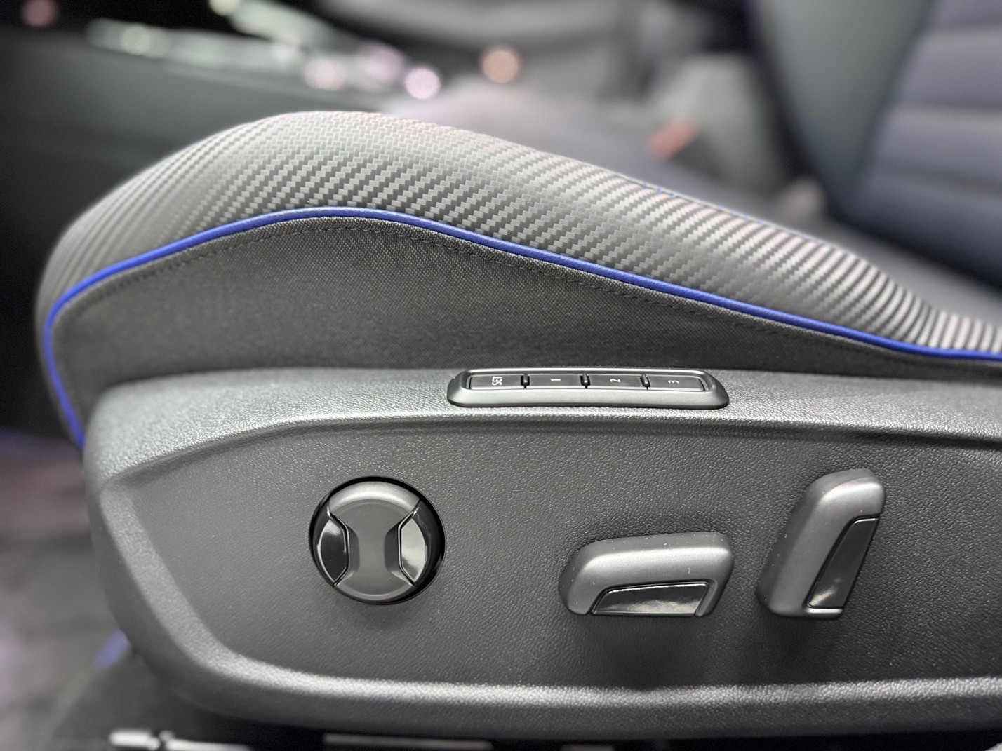VW Golf 2.0TSI R 4M-image-14