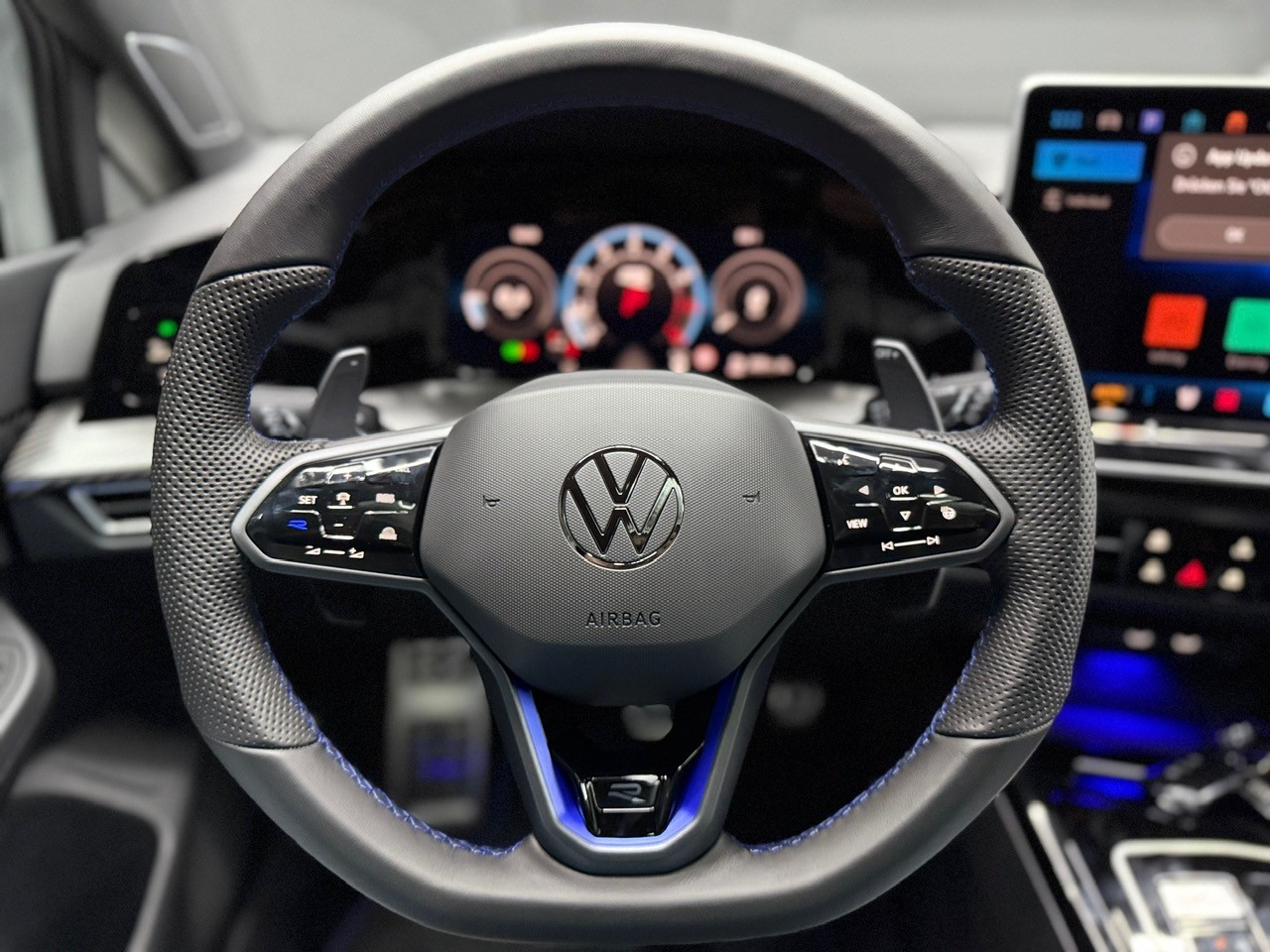 VW Golf 2.0TSI R 4M-image-17