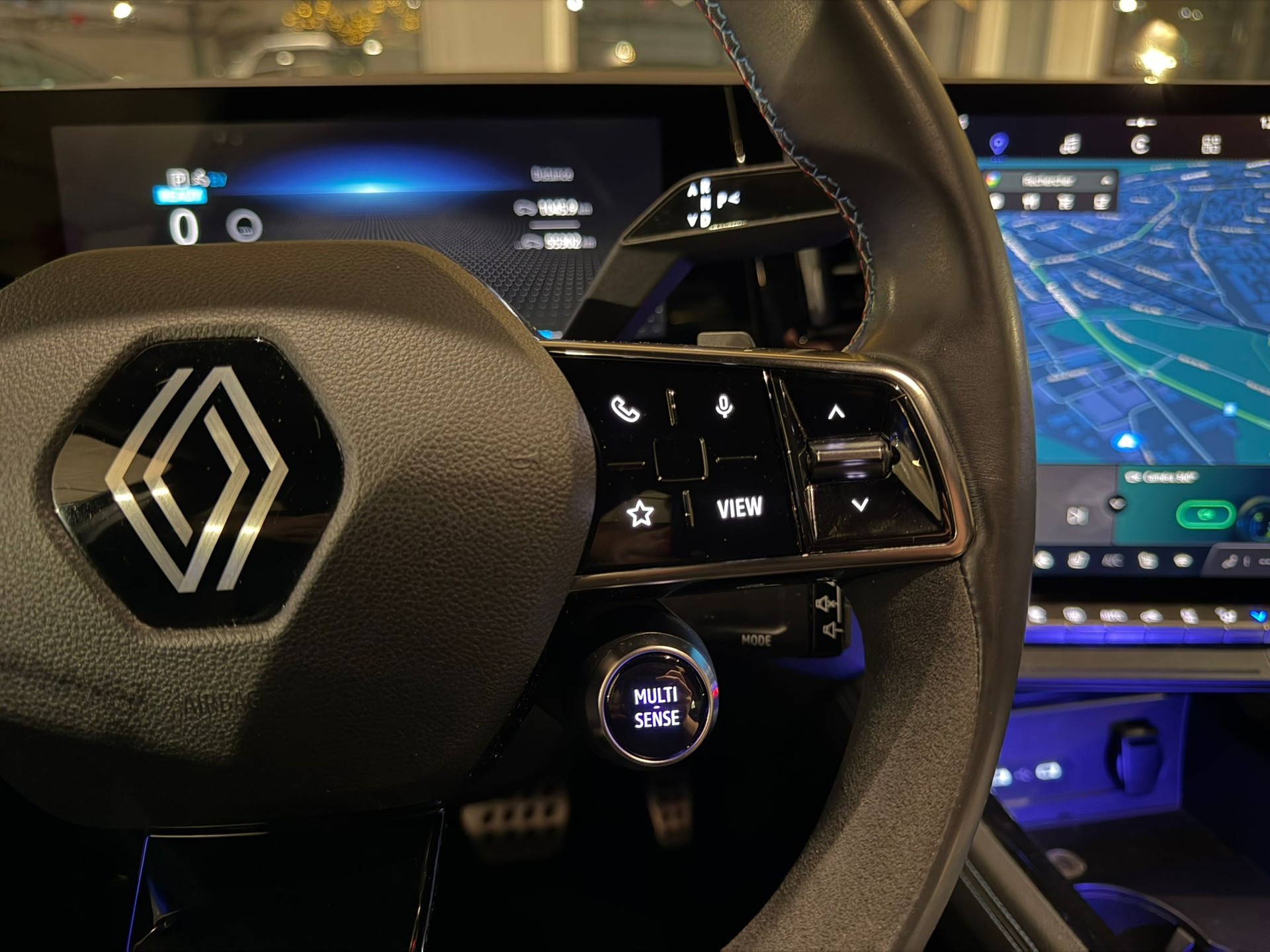 RENAULT Austral 1.2 HEV 200 Iconic Esprit Alpine A ** Visite sur RDV **-image-15