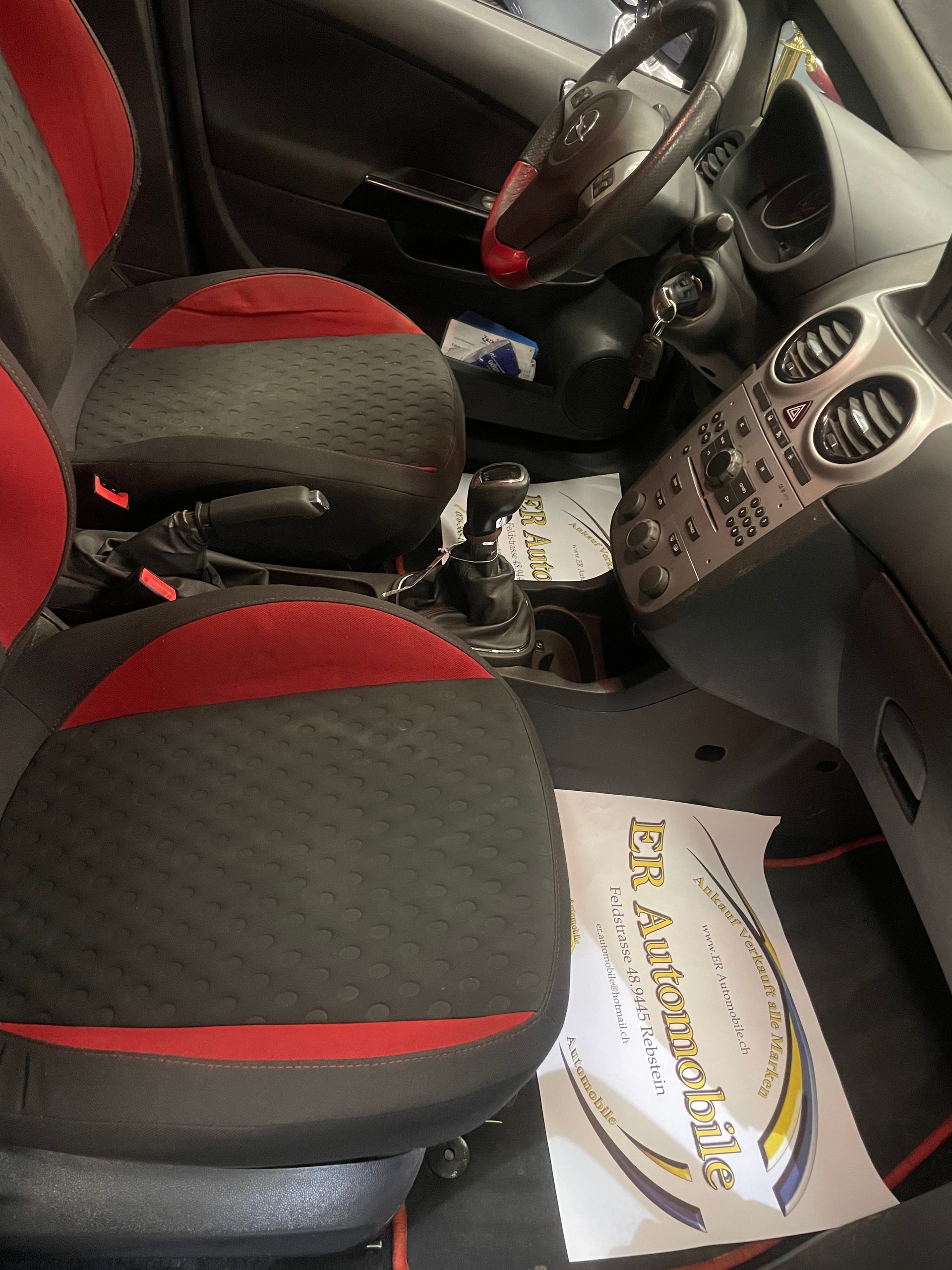 OPEL Corsa 1.6 Turbo GSi-image-10