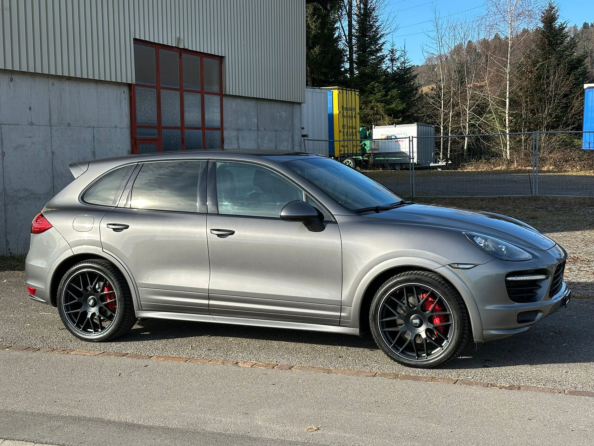 PORSCHE Cayenne GTS-image-1
