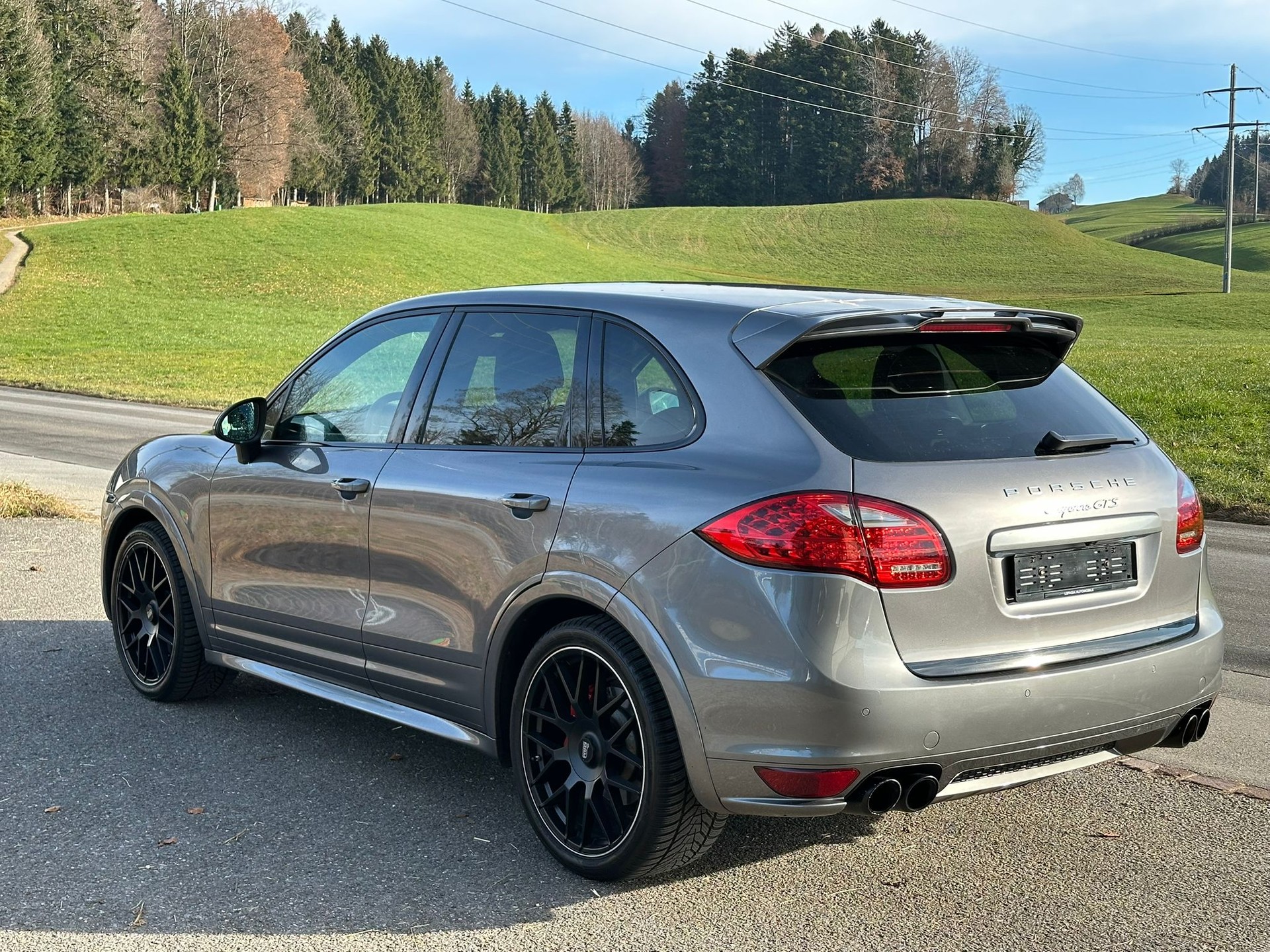 PORSCHE Cayenne GTS-image-3