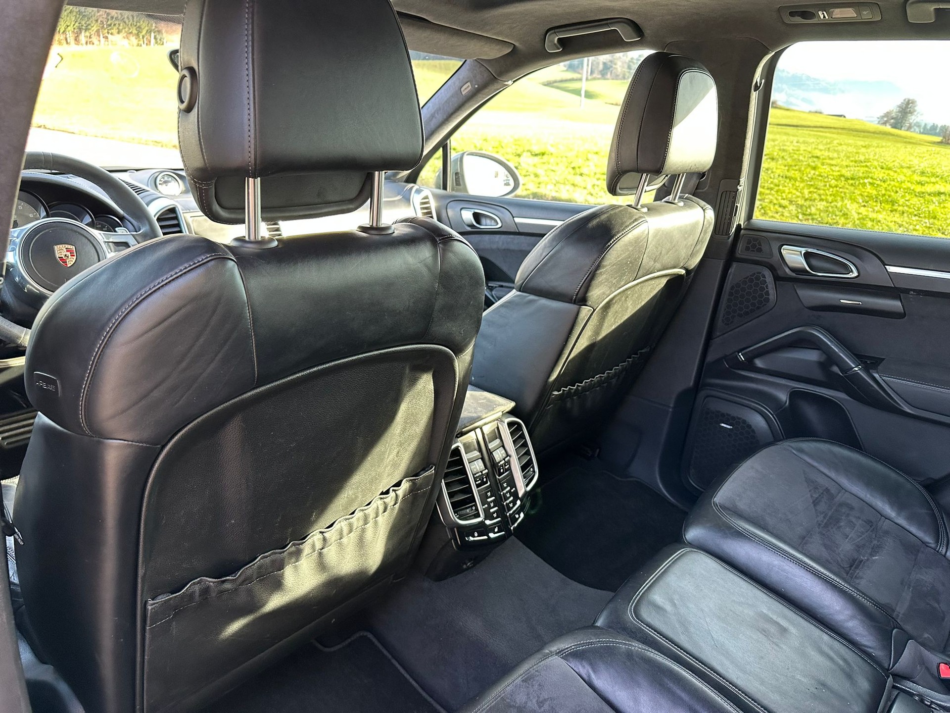 PORSCHE Cayenne GTS-image-10