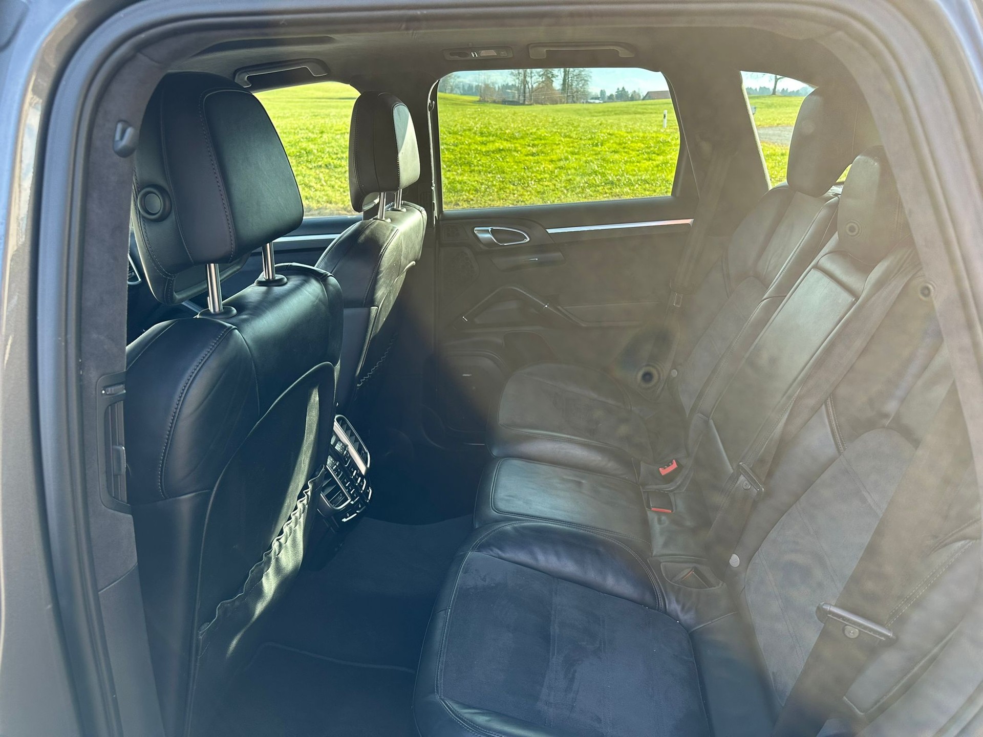 PORSCHE Cayenne GTS-image-11