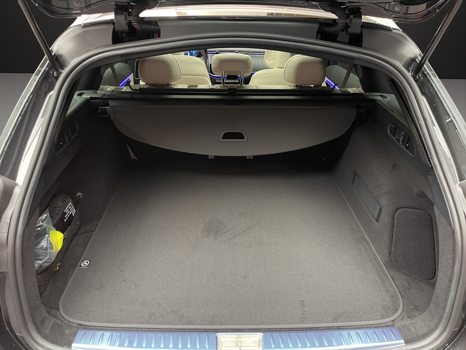 MERCEDES-BENZ E 220 d T 4M 9G-Tronic-image-10