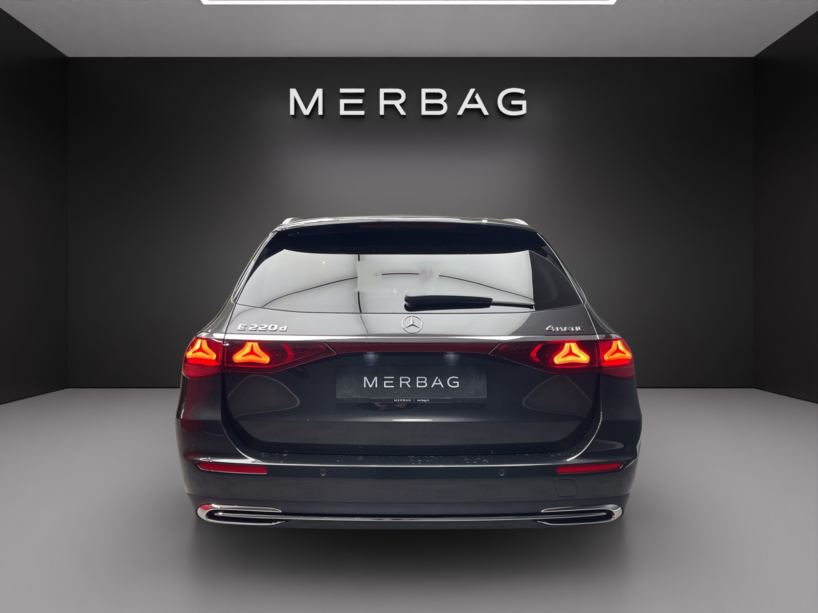 MERCEDES-BENZ E 220 d T 4M 9G-Tronic-image-4