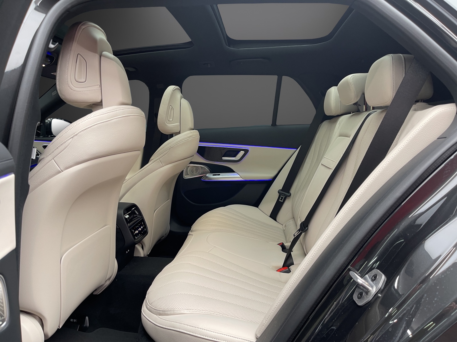 MERCEDES-BENZ E 220 d T 4M 9G-Tronic-image-9
