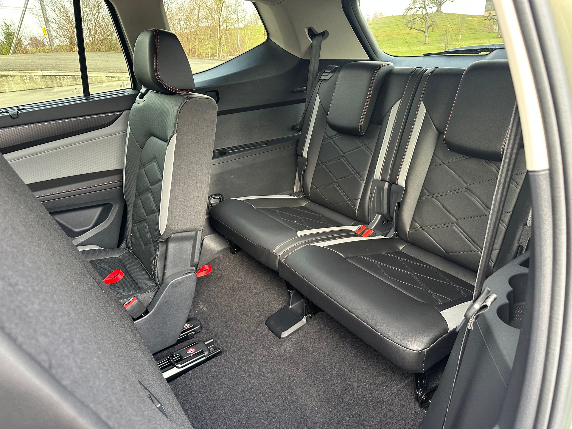 VW ATLAS Peak Edition-image-13